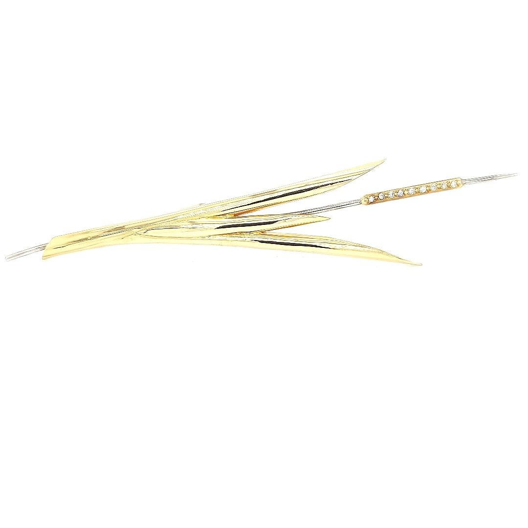 Brilliant Cut 18kt Yellow Gold Wheat Brooch with Diamonds For Sale