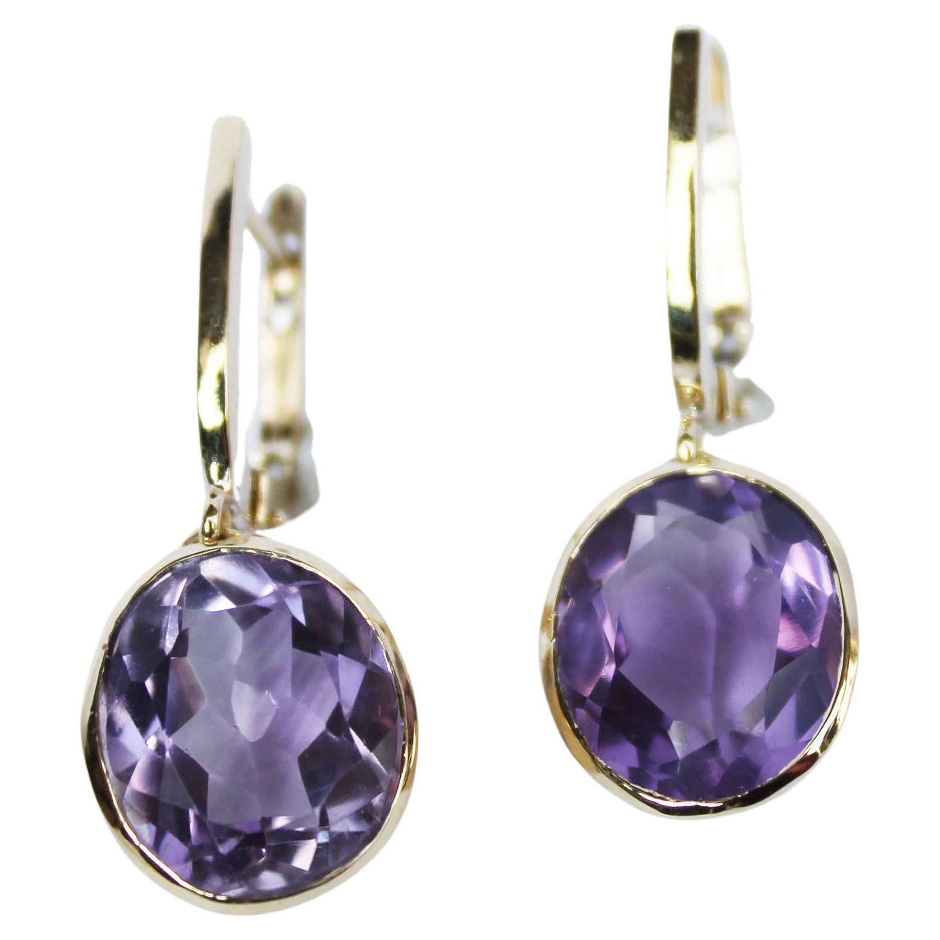 Earrings in yellow gold 18 Karat with Amethyst (oval cut, size: 10x12 mm)

All Stanoppi Jewelry is new and has never been previously owned or worn. Each item will arrive at your door beautifully gift wrapped in Stanoppi boxes, put inside an elegant