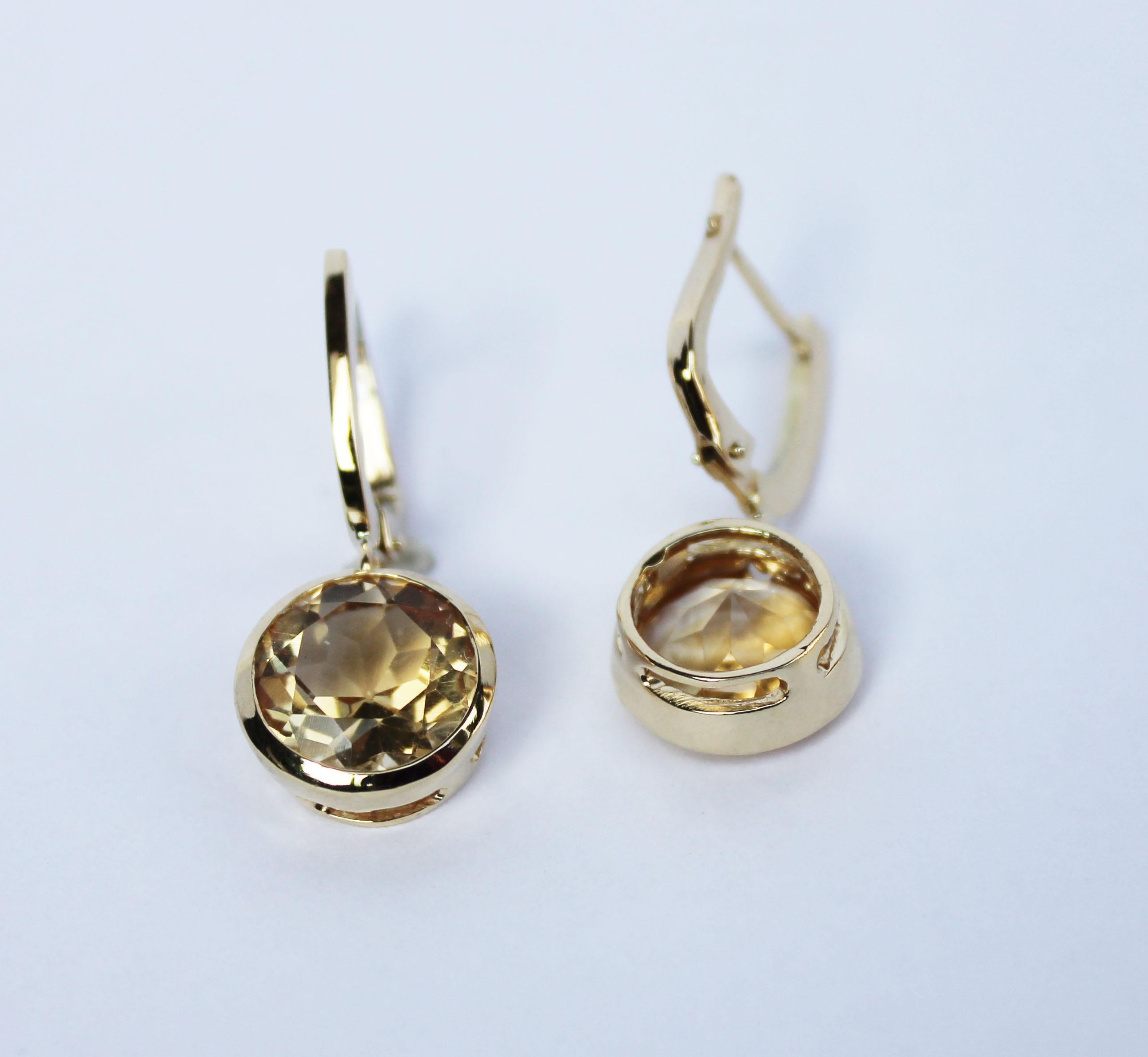 Women's or Men's 18 Kt Yellow Gold With Citrine Modern Made in Italy Fashion Earrings For Sale