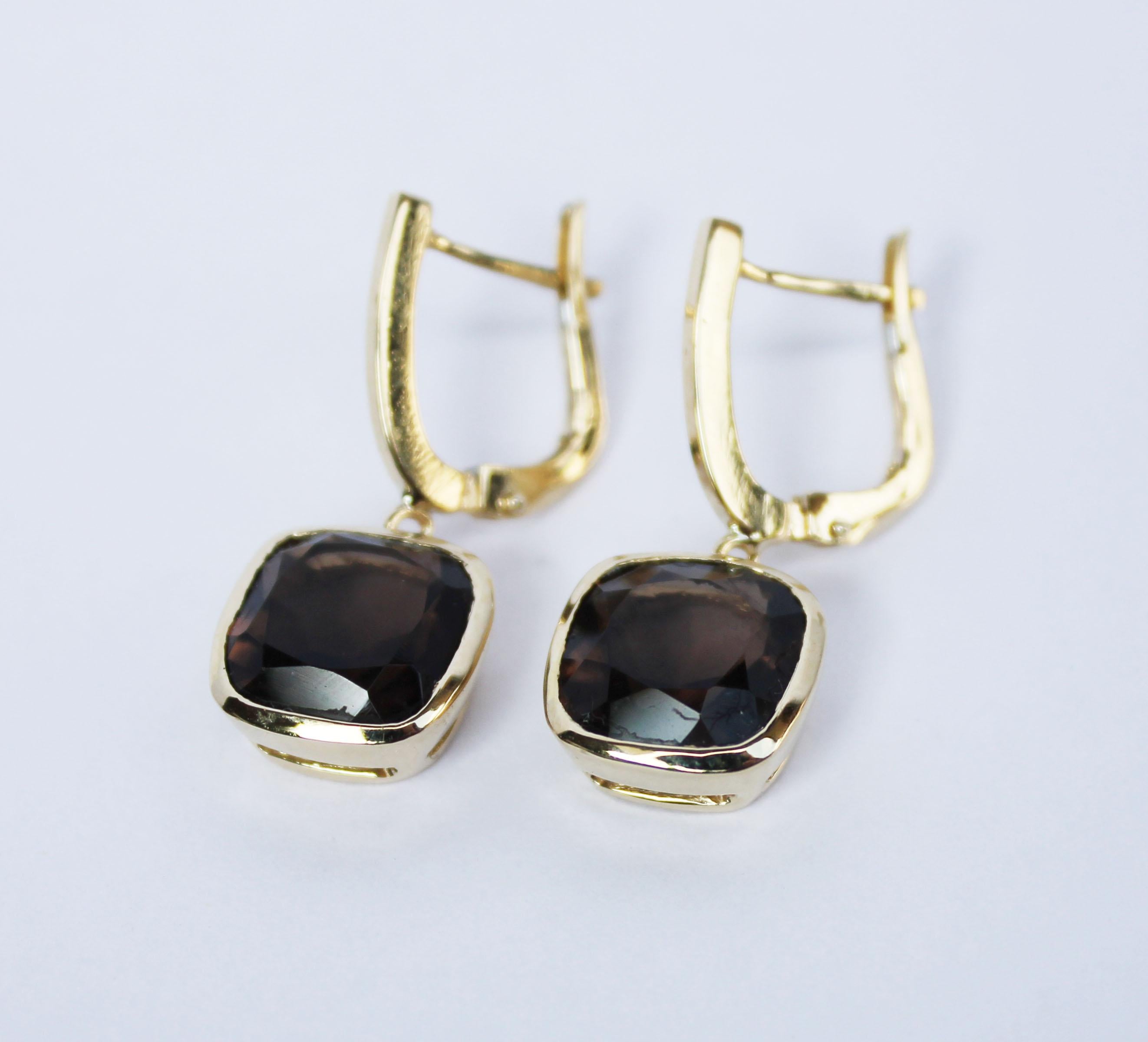 Square Cut 18 Kt Yellow Gold With Smoke Quartz Modern Made in Italy Fashion Earrings For Sale