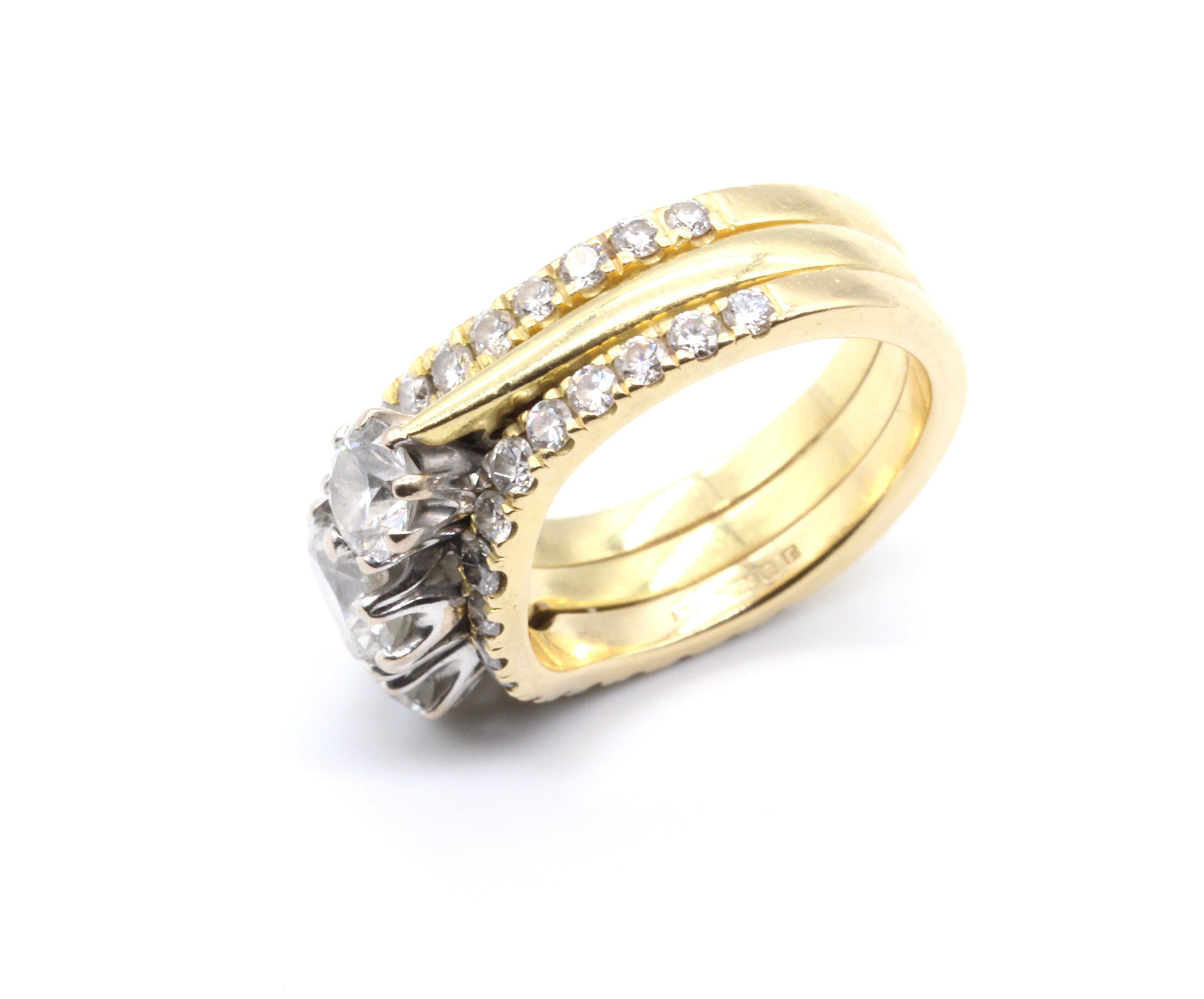 Modern 18 Kt Yellow and White Gold 2.16Ct Three-Stone Diamond and Eternity Cluster Ring For Sale