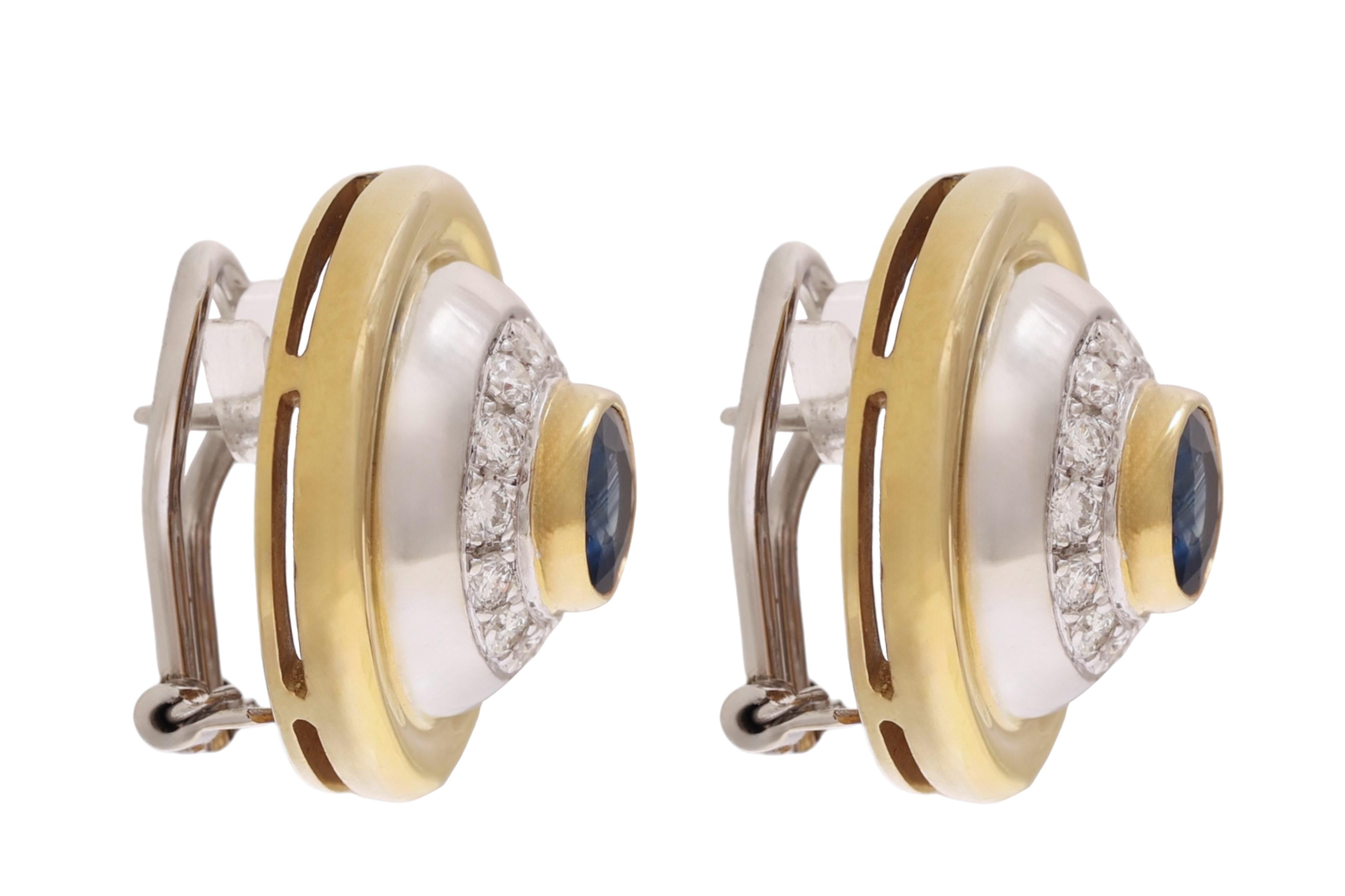 Moderno Orecchini a clip in oro giallo e bianco 18 Kt, zaffiri e diamanti da 2,2 carati in vendita