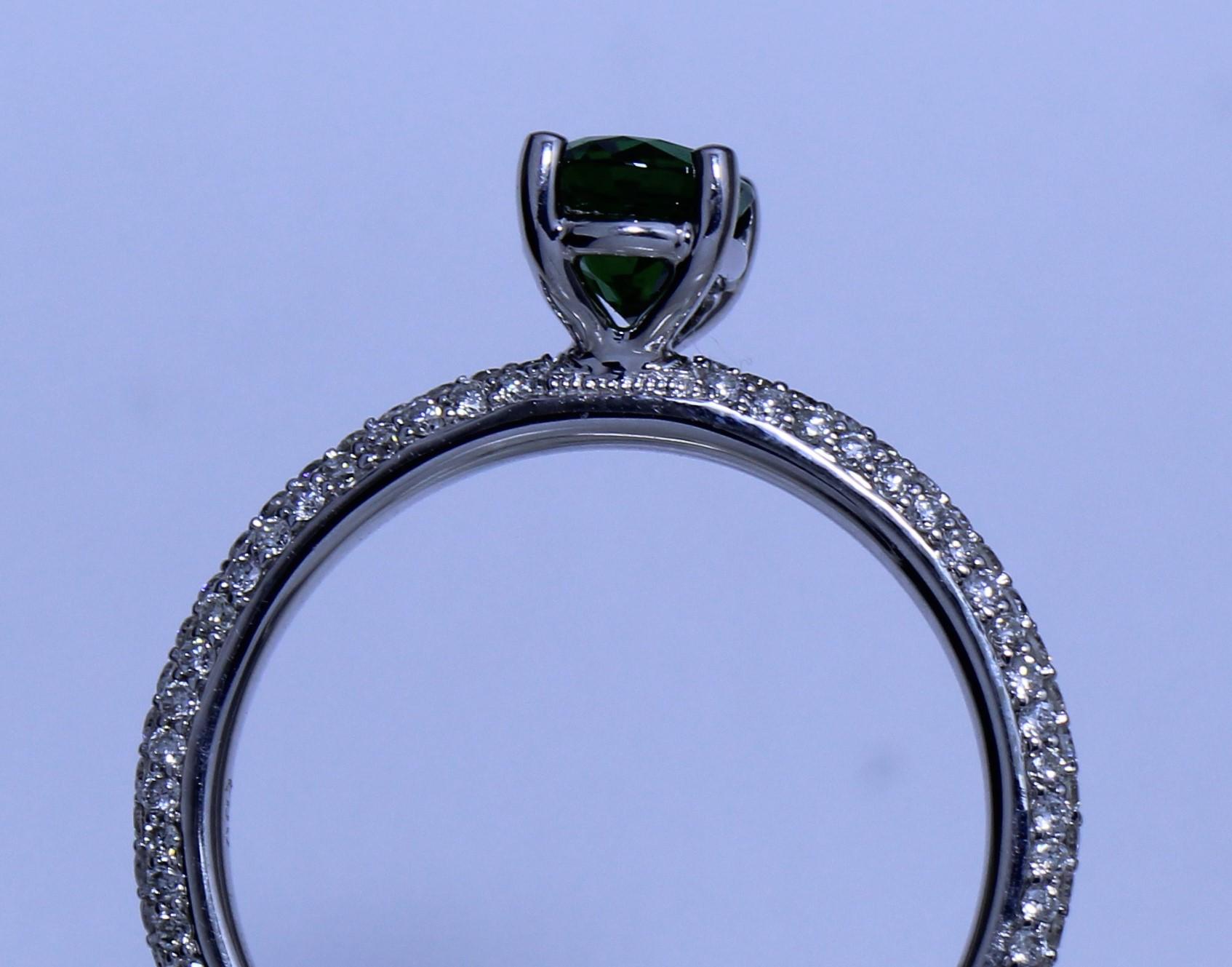 Art Deco 18 ktcgold 1 carat oval Tsavorite and Diamond Ring  For Sale