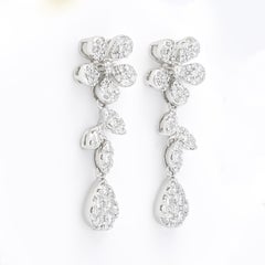 Natural Diamond 1.00 carats 18Karat White Gold Flower Pear Drop Dangler Earrings