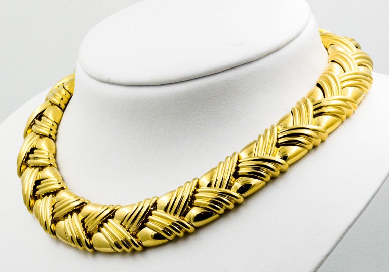 18 Karat Yellow Gold Basket Weave Collar Necklace at 1stDibs