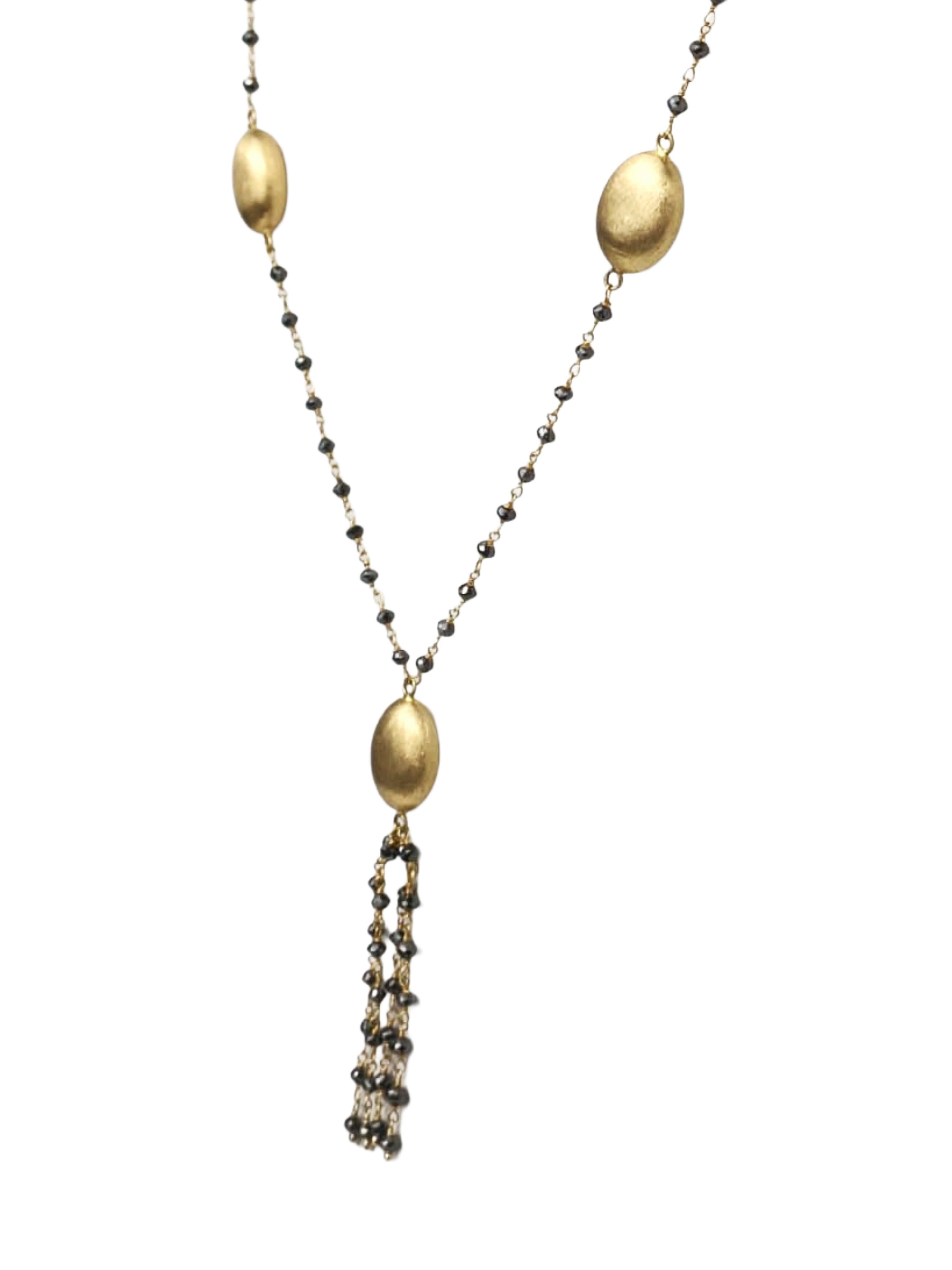 Perlina Collana con nappe di diamanti neri naturali (7,49 carati) da 18 pollici in oro giallo 14K in vendita