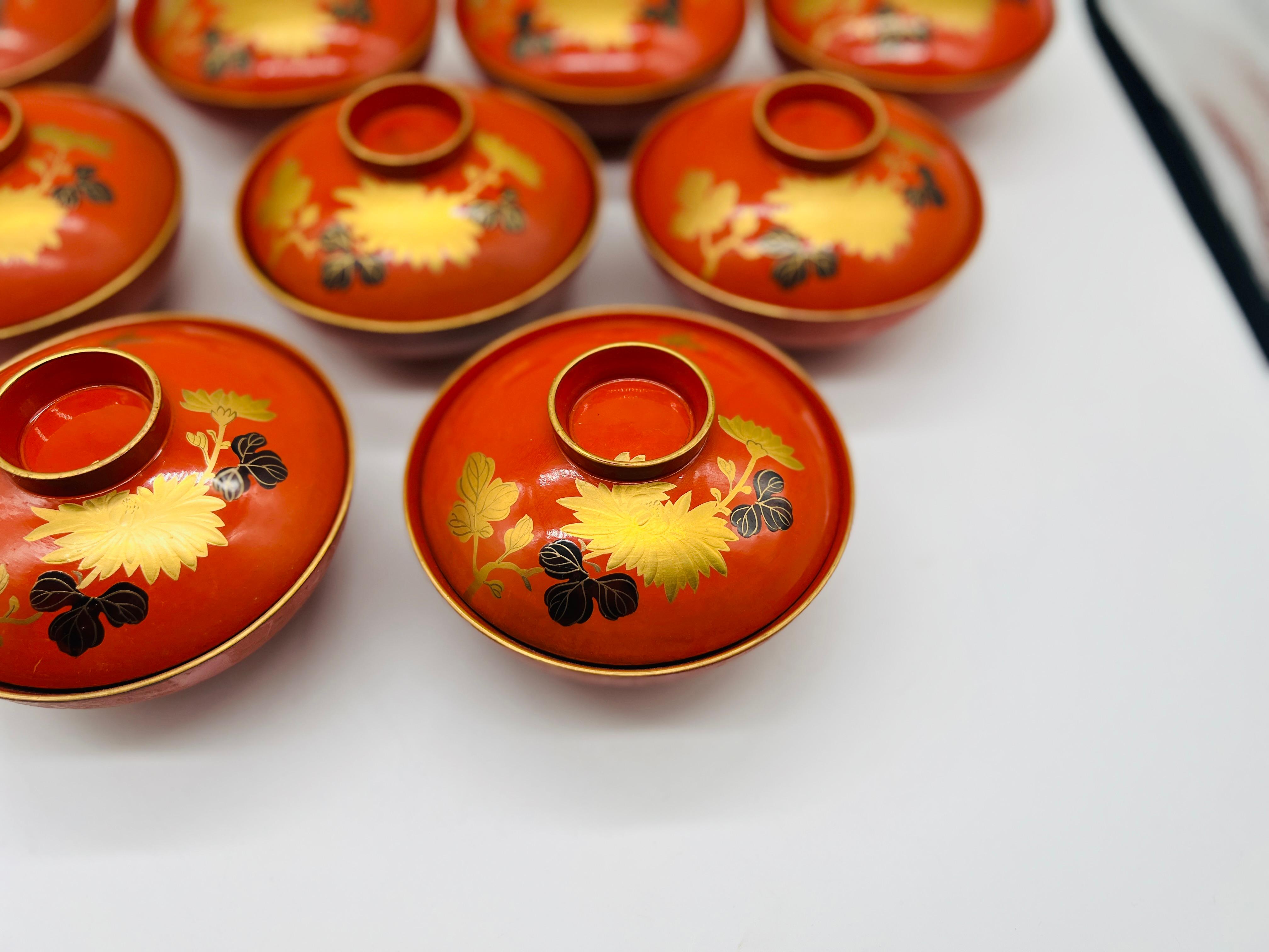 18 pezzi, set di ciotole per il riso in lacca giapponese vintage 9 set inclusi In condizioni buone in vendita a Atlanta, GA