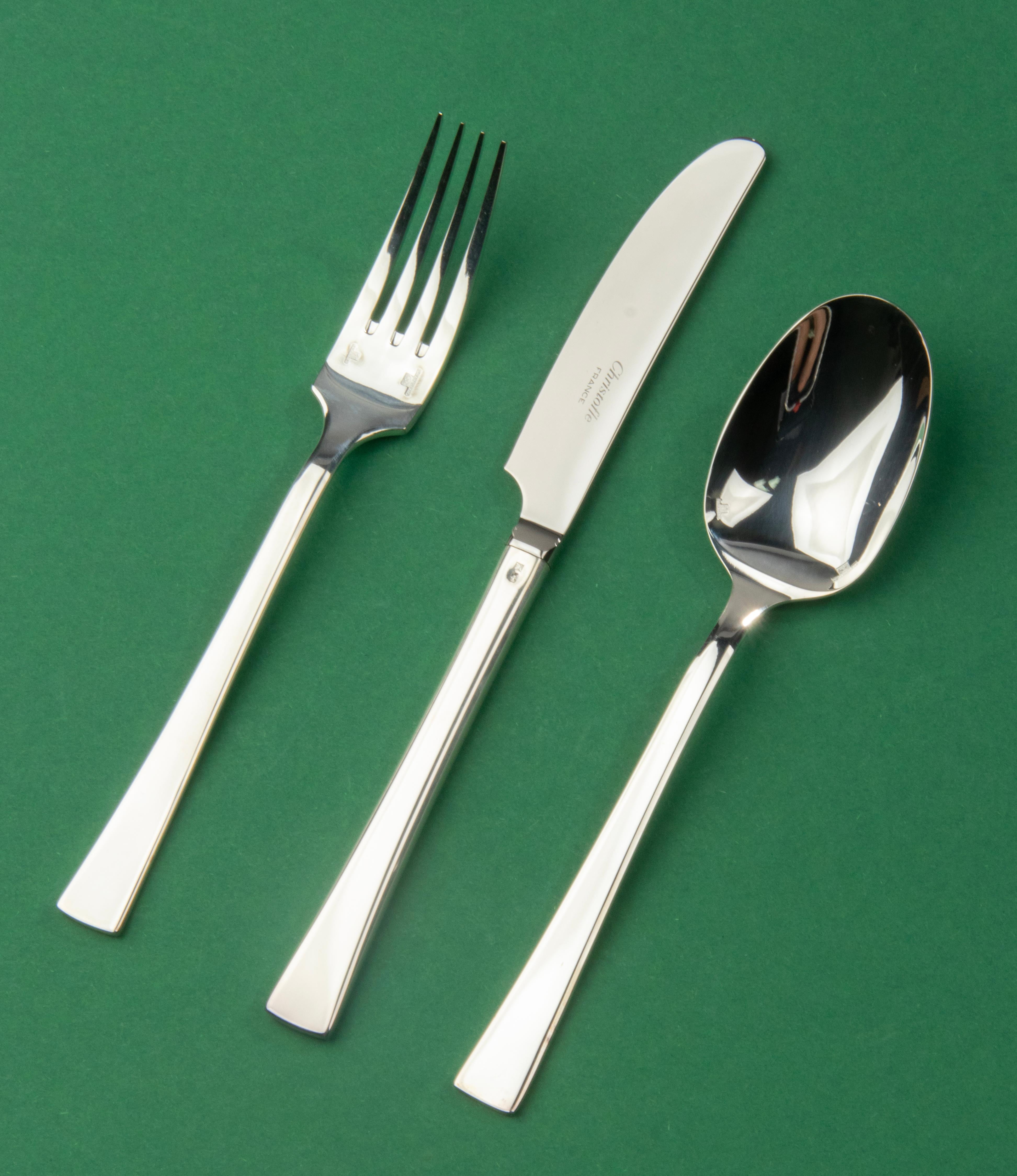 A beautiful set of silver plated flatware, made by the French brand Christofle, from the series Concorde. This set is in new condition, all pieces are packed and sealed in the original Christofle blisters, only three pieces have been taken out for
