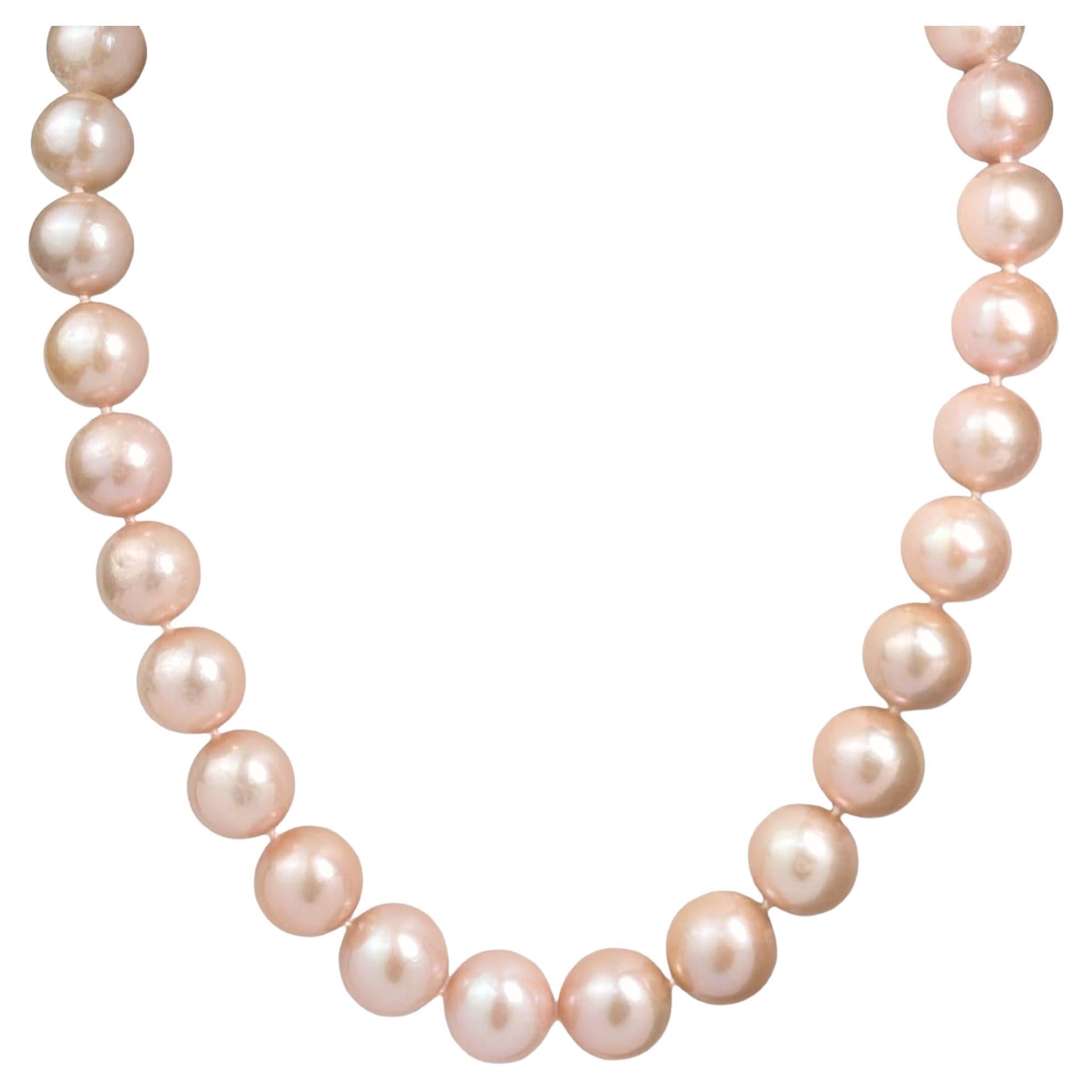 Vintage 18" Pink Freshwater Pearl Strand Necklace in 14 Karat Yellow Gold