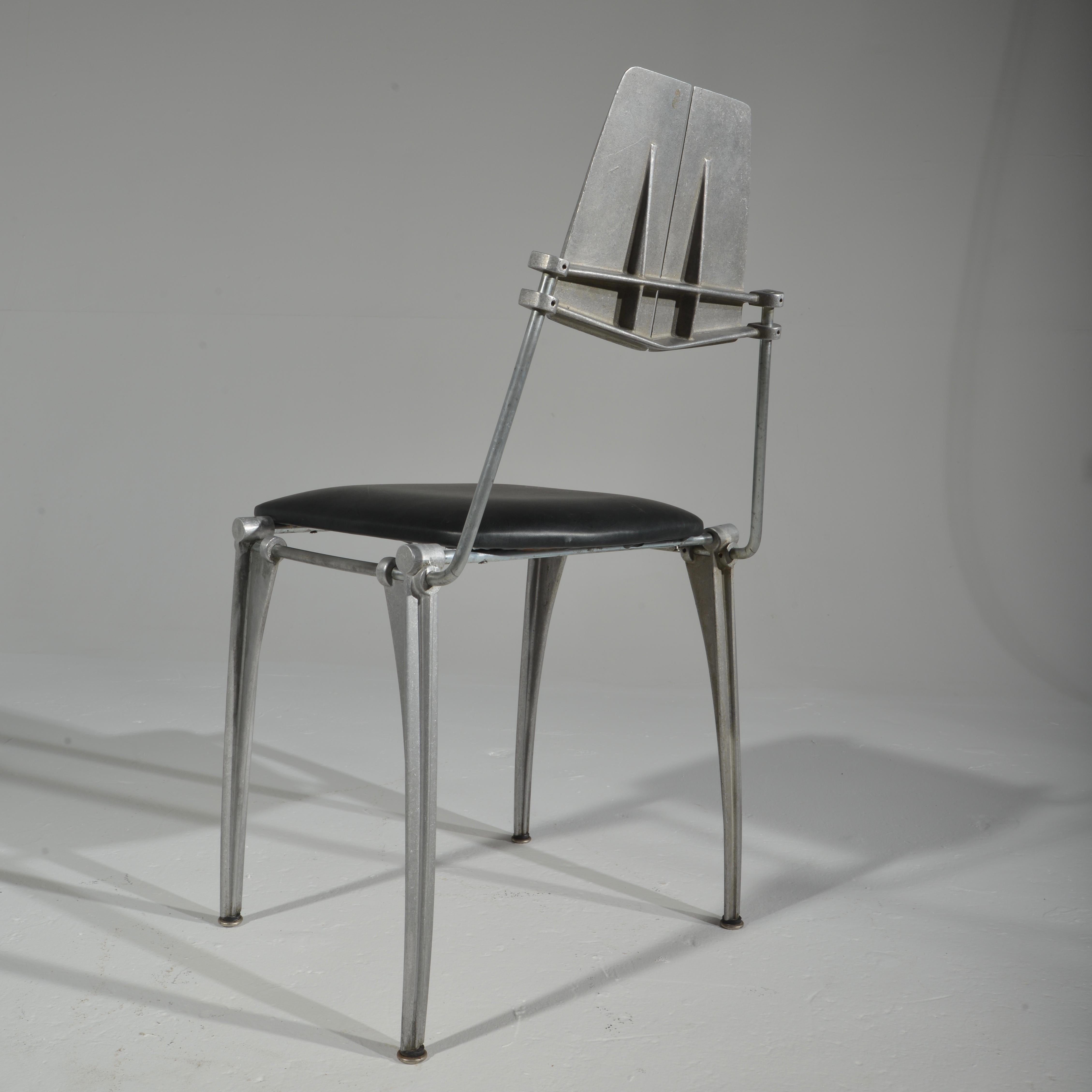 Robert Josten Esszimmerstühle aus Aluminiumguss im Zustand „Gut“ im Angebot in Los Angeles, CA
