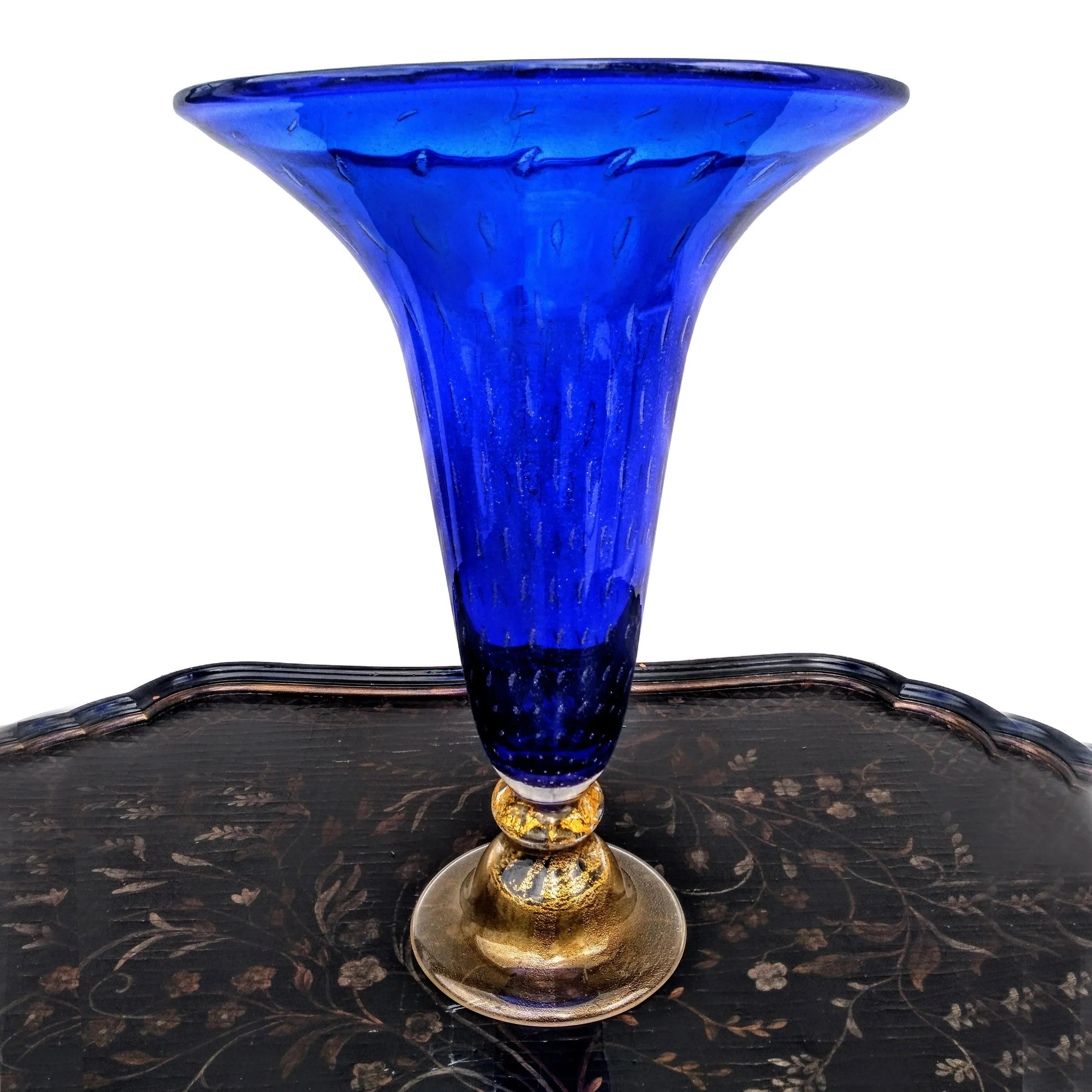 Royal Blue Hand Blown Murano Vase Attributed to Gabbiani Venezia For Sale 1
