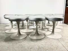 18 Saarinen /Knoll Style Tulip Stools Brevete, Cre Rossi France, circa 1970