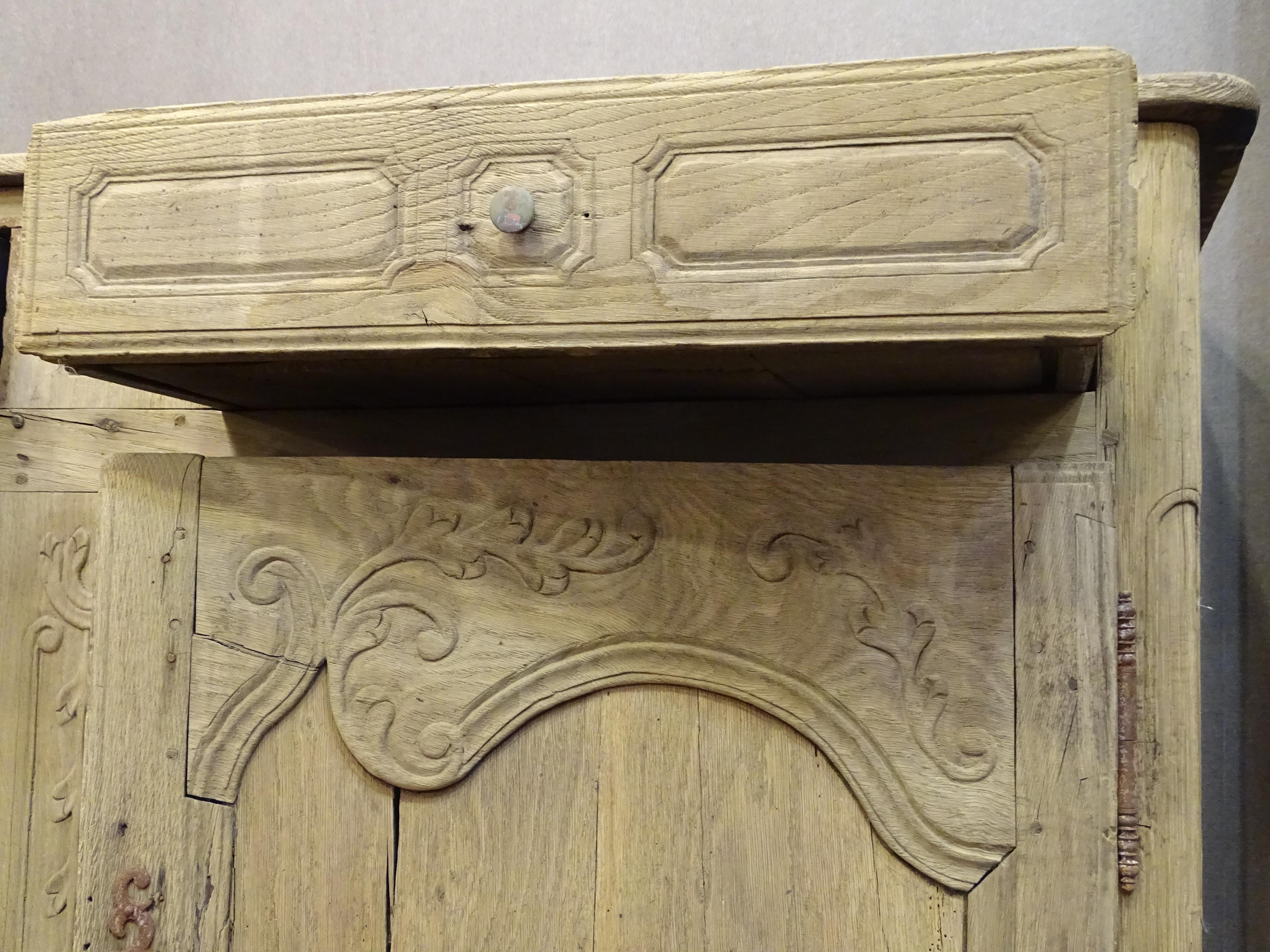 18th Century French Washed Oak Buffet, Credenza, Provenzal 7