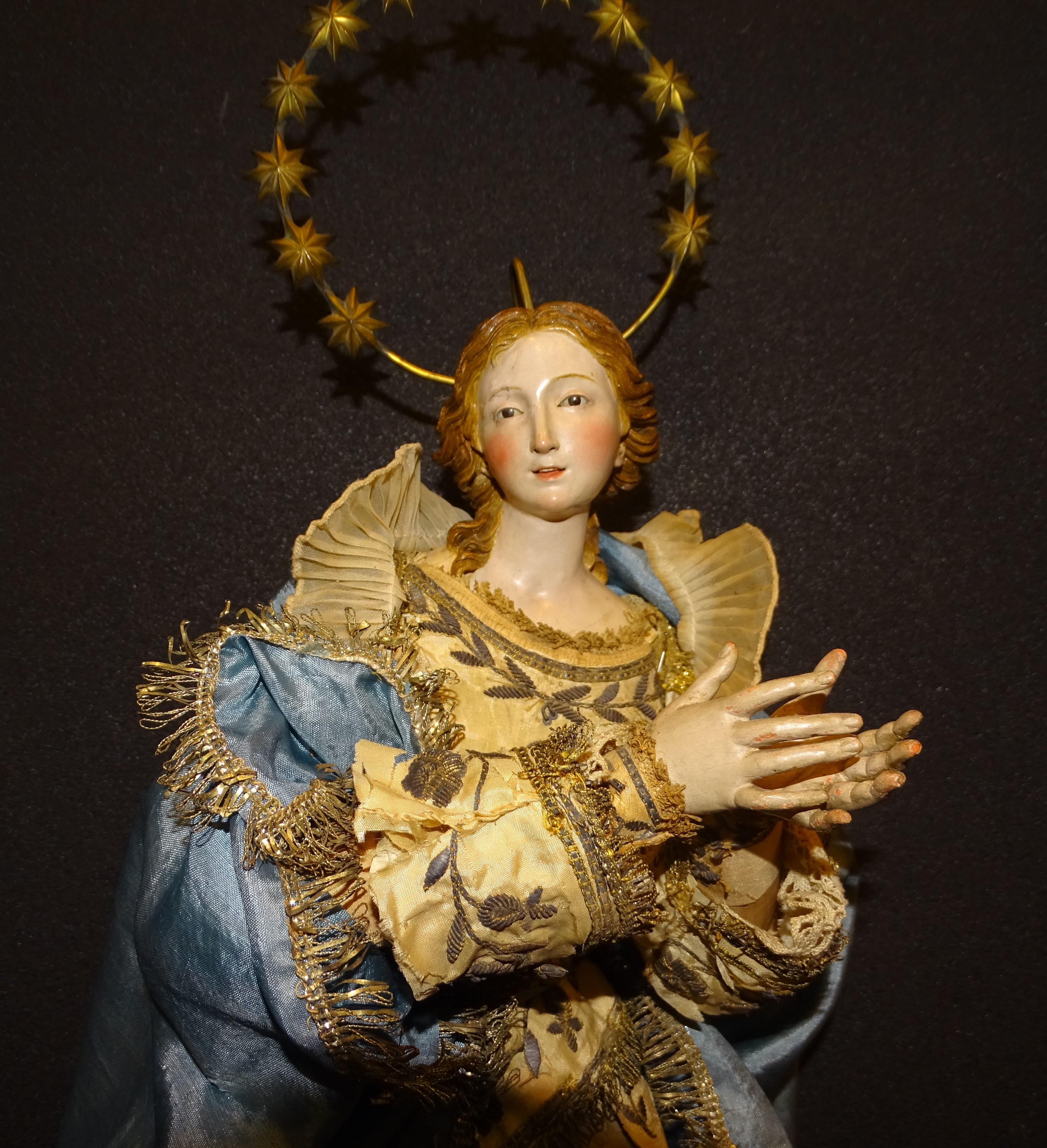 Italian 18th Century Italy Virgin Sculpture from a Nativity Scene