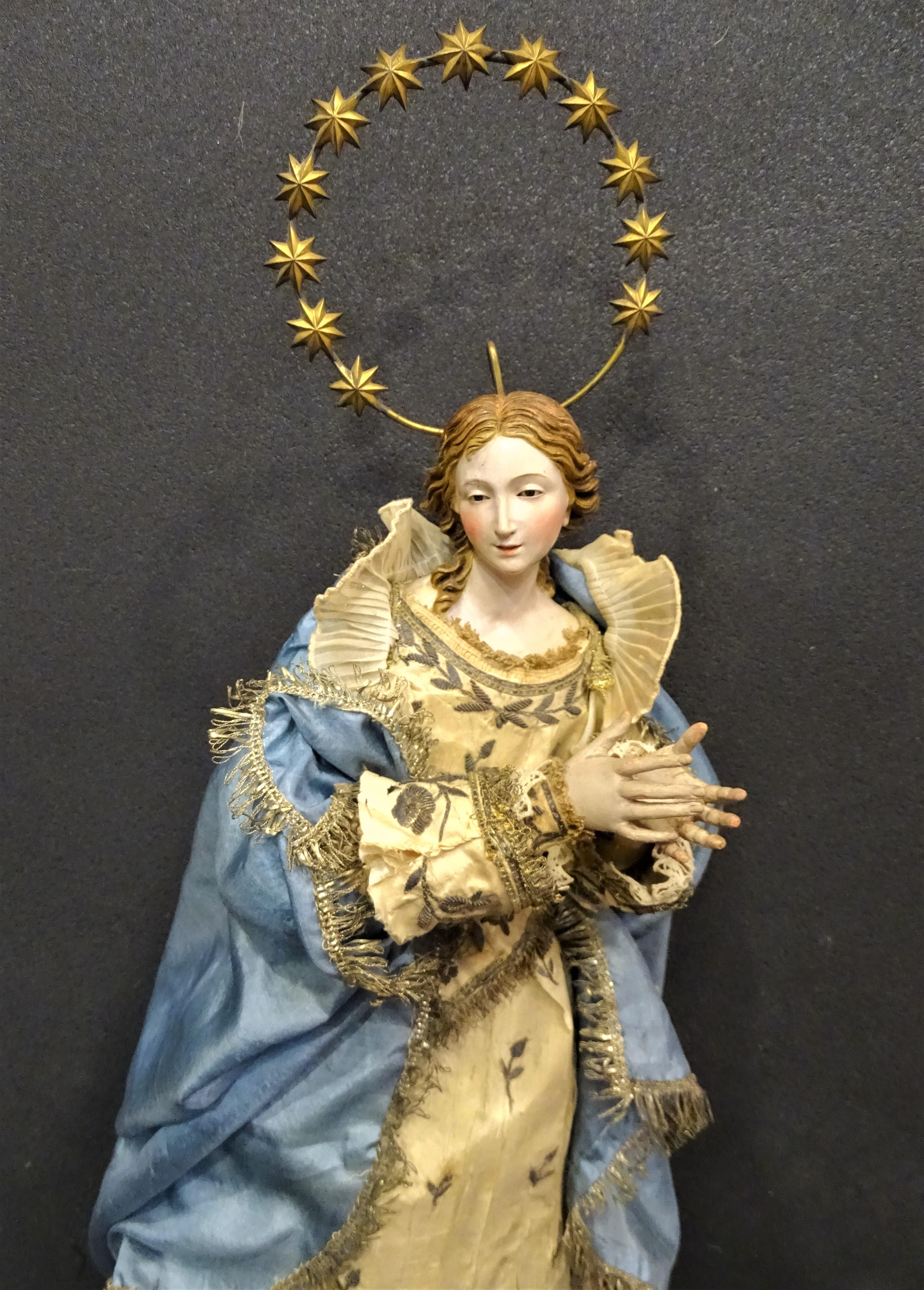 Hand-Crafted 18th Century Italy Virgin Sculpture from a Nativity Scene