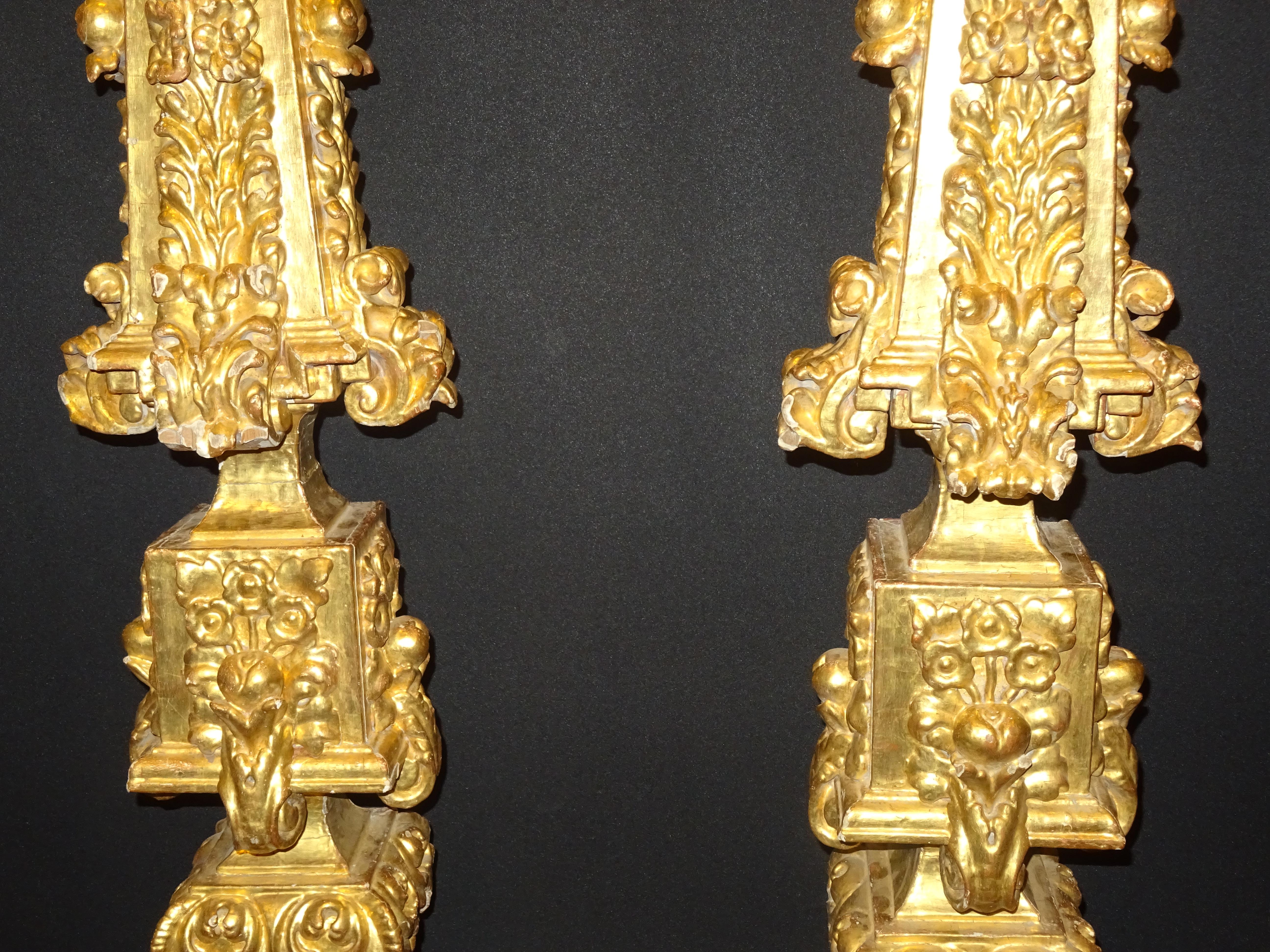 18th Century Spanish Baroque Carved and Gild Wood Couple of Pilaster 6