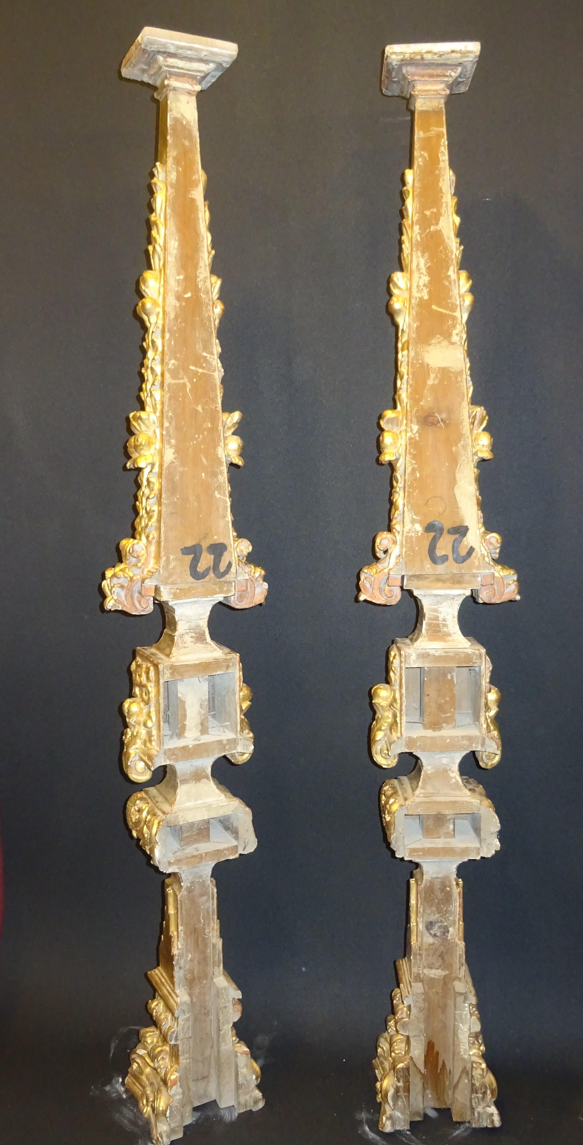 18th Century Spanish Baroque Carved and Gild Wood Couple of Pilaster 11