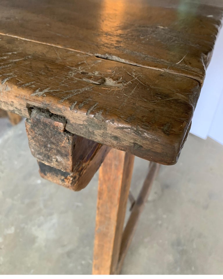 18th Century Spanish Walnut Table With Iron Stretcher For Sale 3