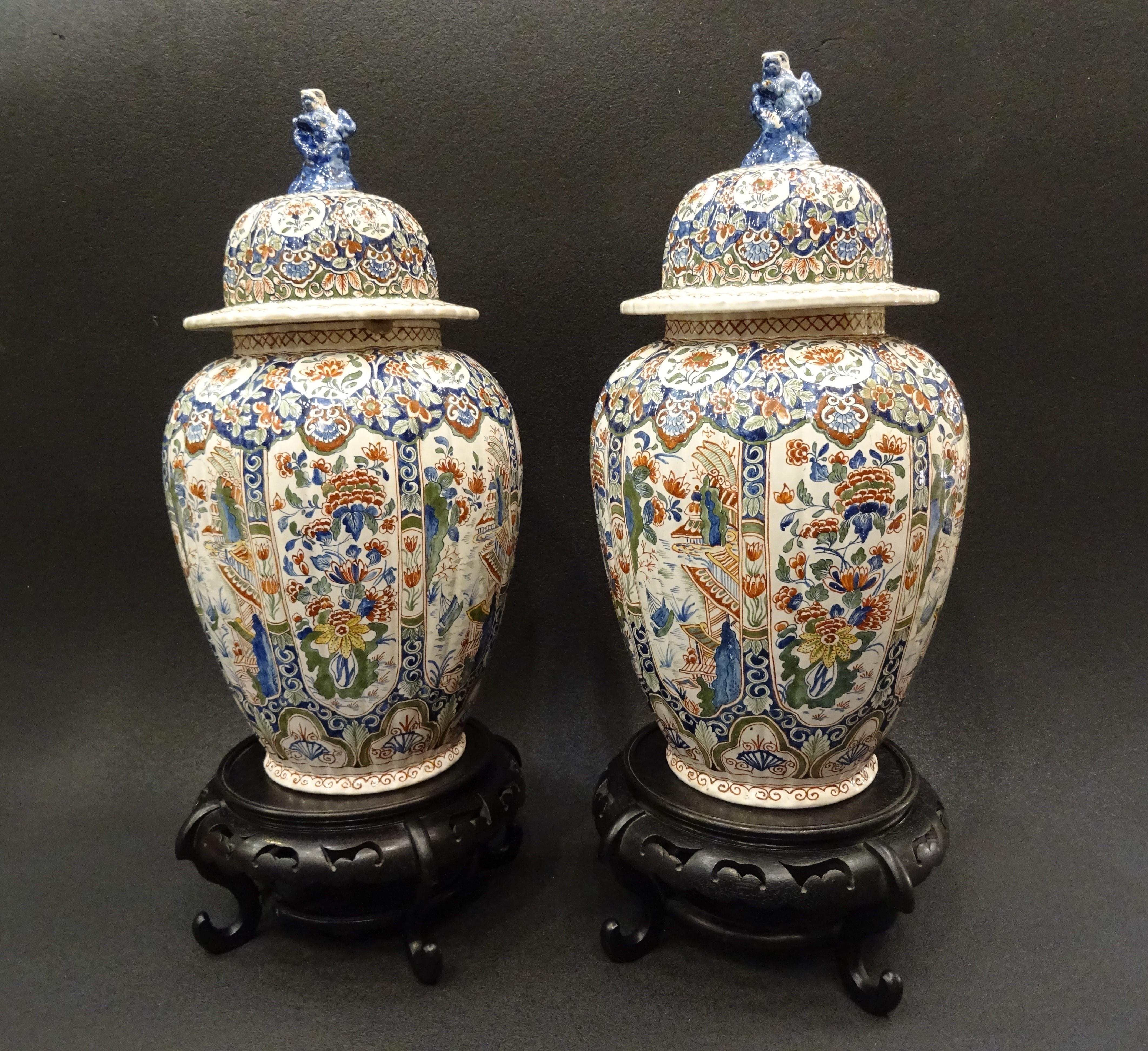 Hand-Painted Delft William Jacobsz V D K, Pair of Great Tibores in the Cashmere Palette