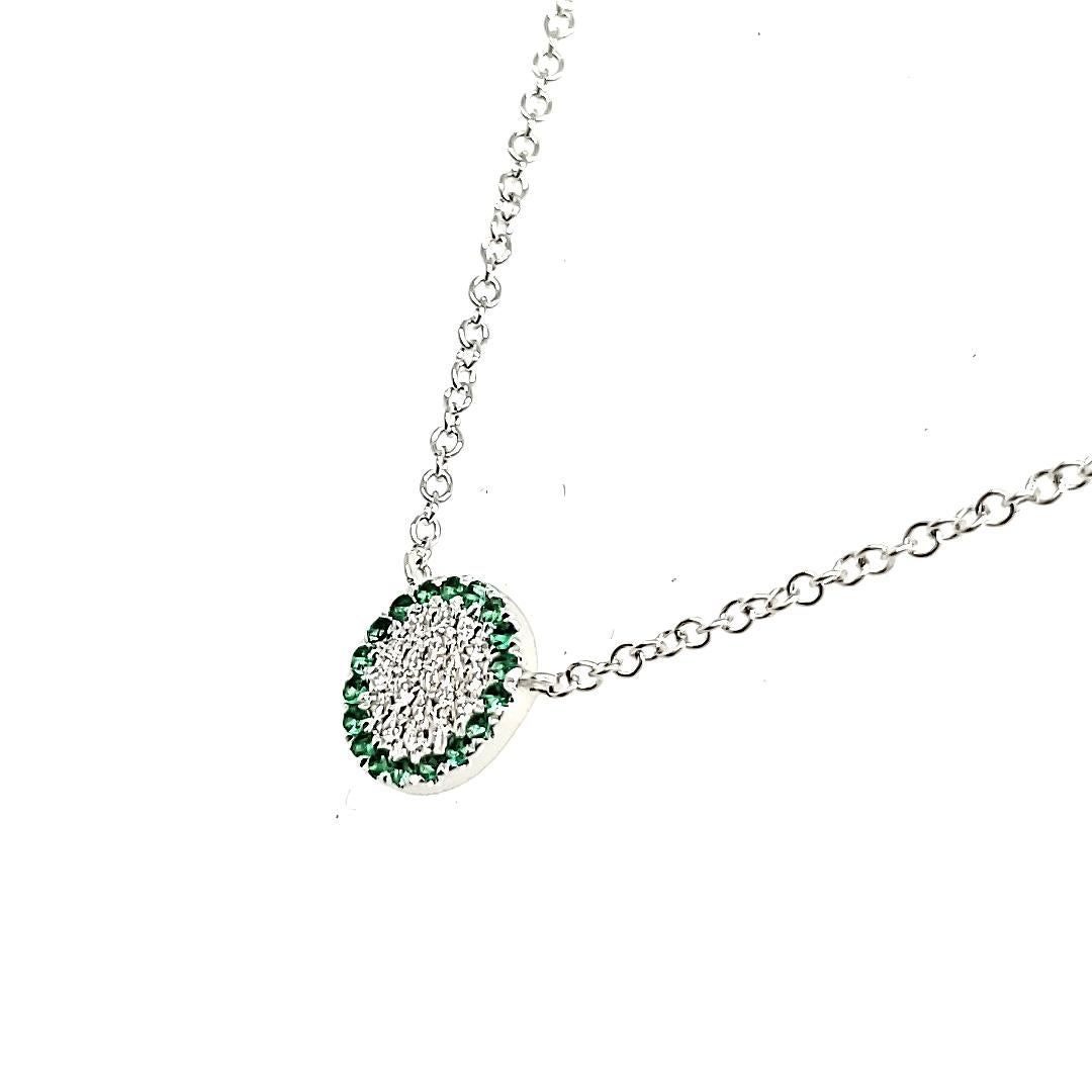 18 Weißgold Smaragd Cts 0,07 runde Diamant-Halskette (Rundschliff) im Angebot