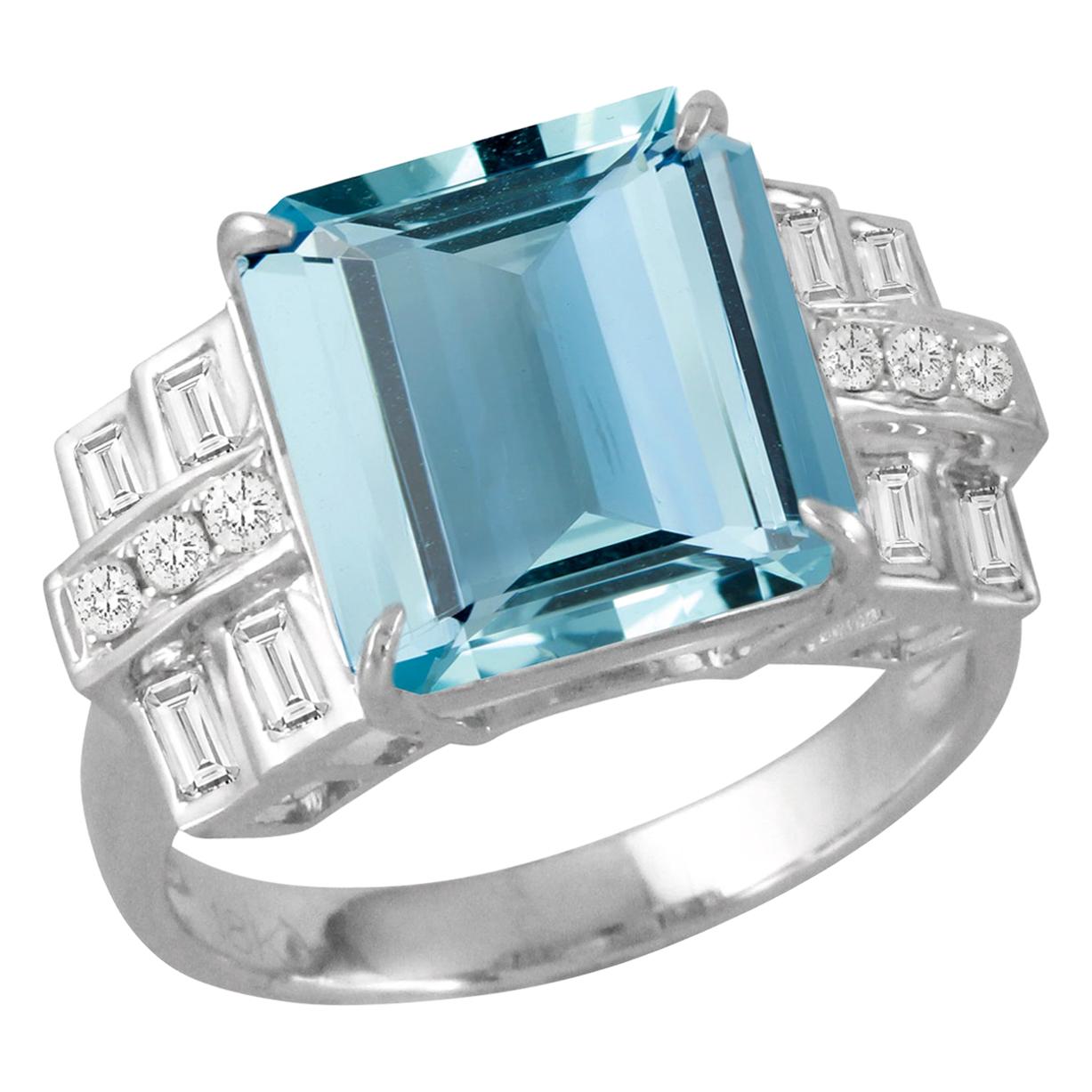 18 White Gold Karat Gold Square Aquamarine Cocktail Ring with Baguette Diamonds For Sale