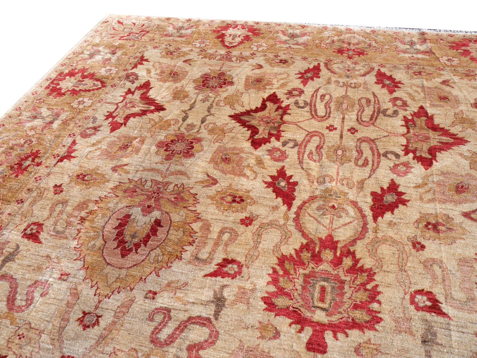 20th Century 18 x 13 ft Rug in Style of Farahan Ziegler Oversized Hand-Knotted 550 x 400 cm For Sale