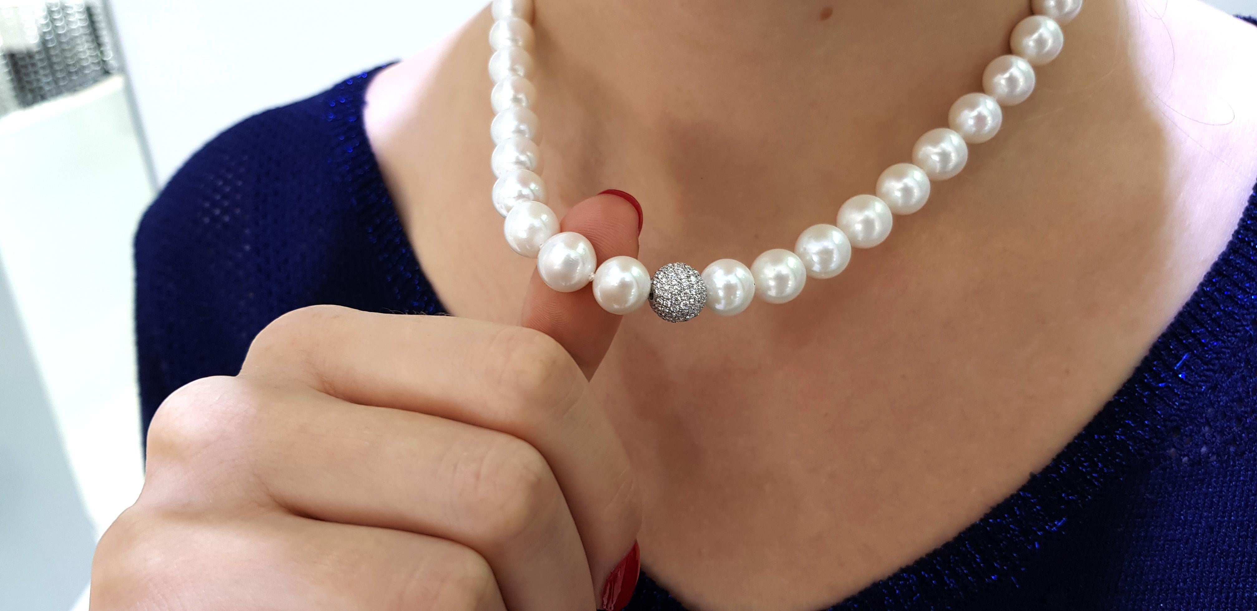 1.80 Carat Diamond Ball 18 Karat White Gold Fresh Water Pearl Bead Necklace For Sale 1