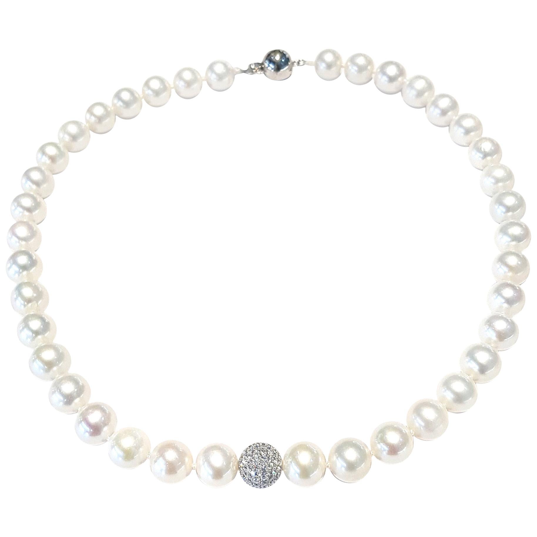 1.80 Carat Diamond Ball 18 Karat White Gold Fresh Water Pearl Bead Necklace For Sale