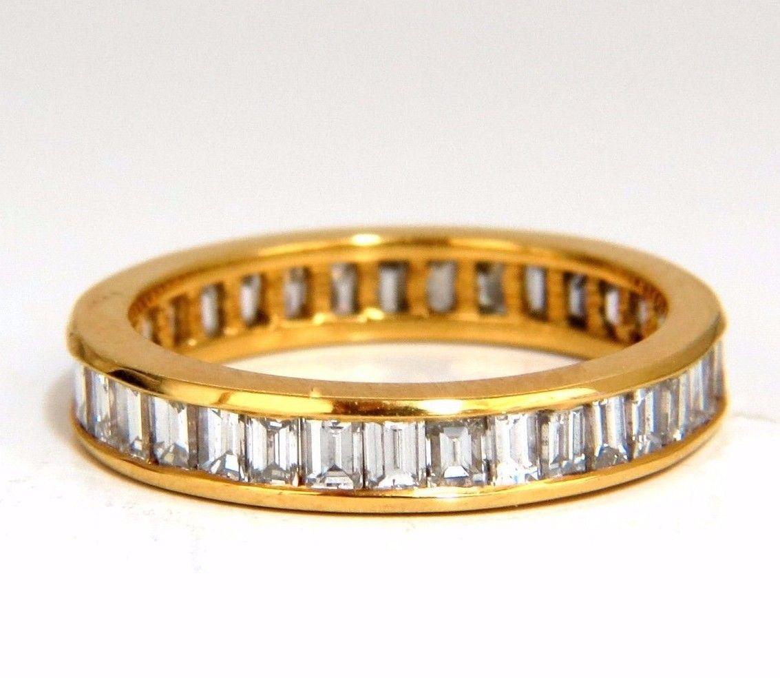 1.80ct. natural diamonds eternity baguette ring.

H-color Vs-2 clarity.

Ring: 3.6mm wide

14kt. yellow gold.

3 Grams

size 6.50

Resizing Service is not available.

$5000 Appraisal certificate to accompany.
