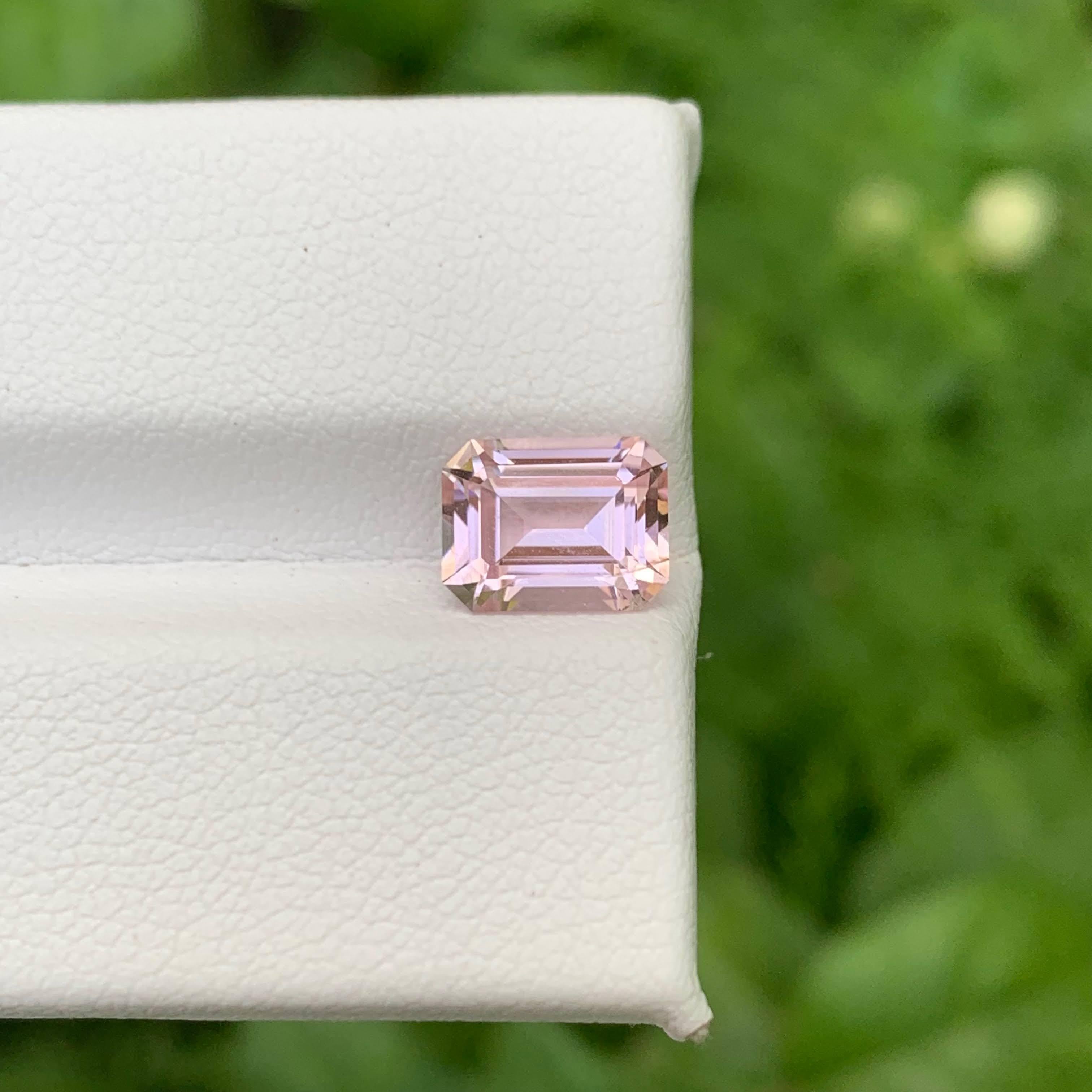 1.80 Carat Natural Loose Baby Pink Tourmaline Emerald Cut Afghan Gemstone (pierre précieuse afghane) en vente 1