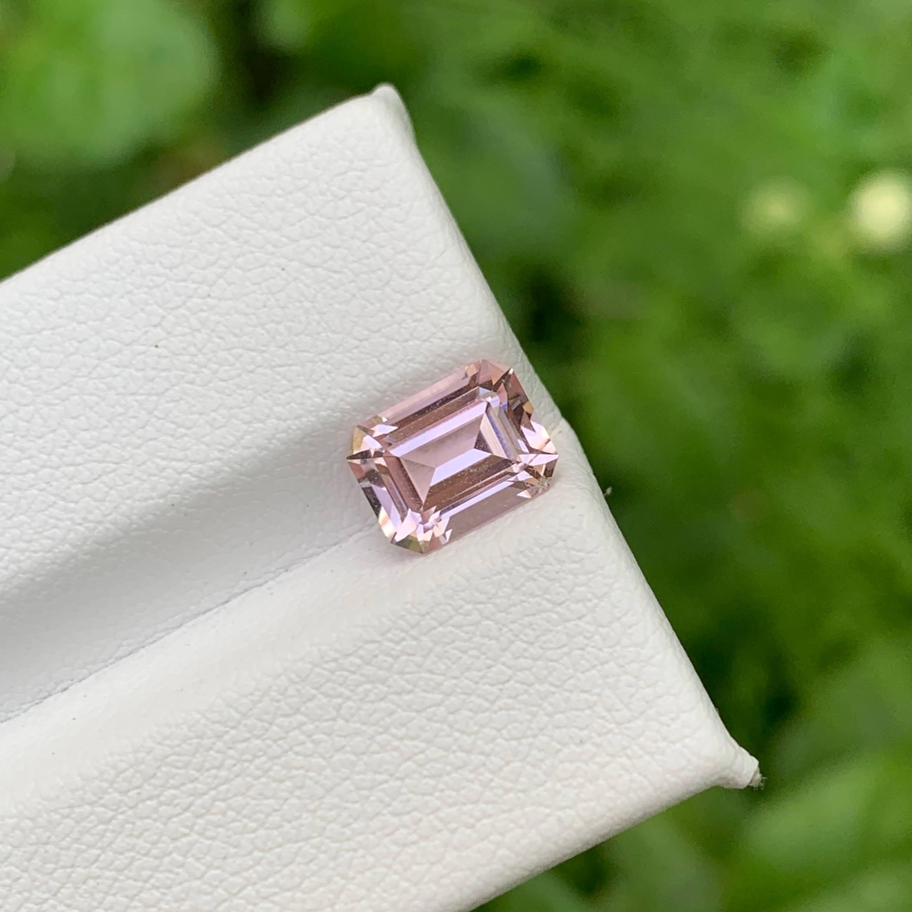1.80 Carat Natural Loose Baby Pink Tourmaline Emerald Cut Afghan Gemstone (pierre précieuse afghane) en vente 2