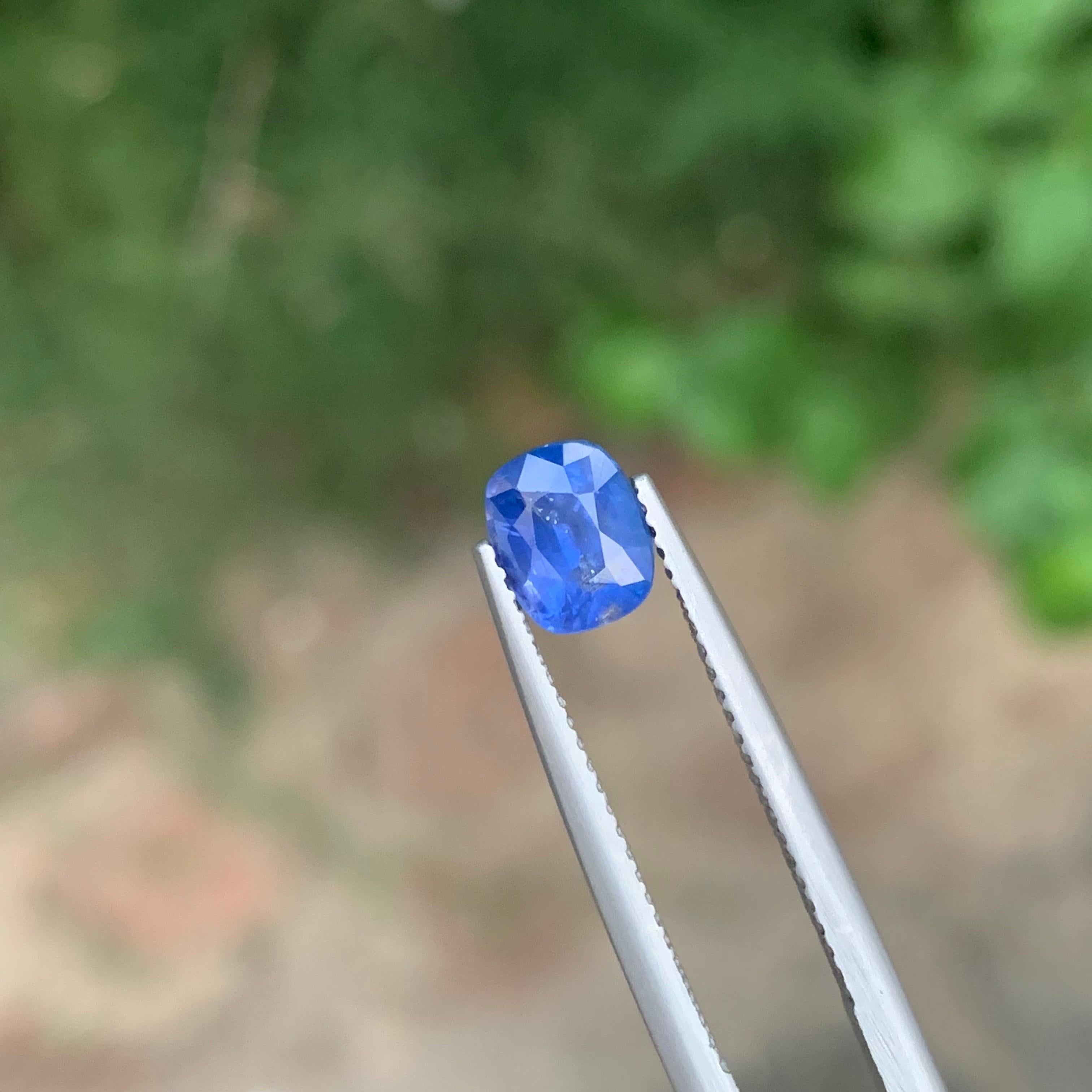1.80 Karat natürlicher loser blauer Saphir Kissenform Edelstein (Arts and Crafts) im Angebot