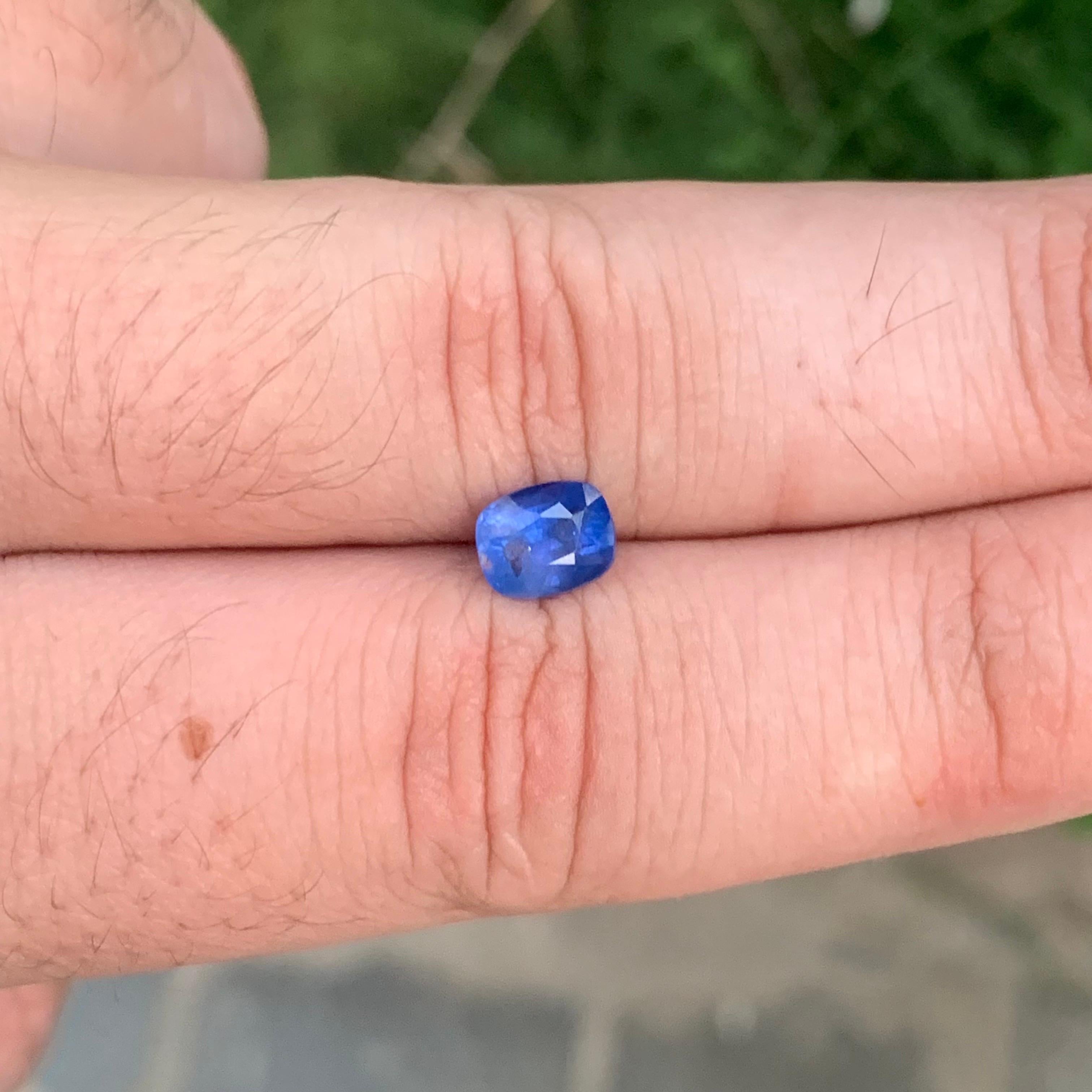 1.80 Karat natürlicher loser blauer Saphir Kissenform Edelstein (Kissenschliff) im Angebot