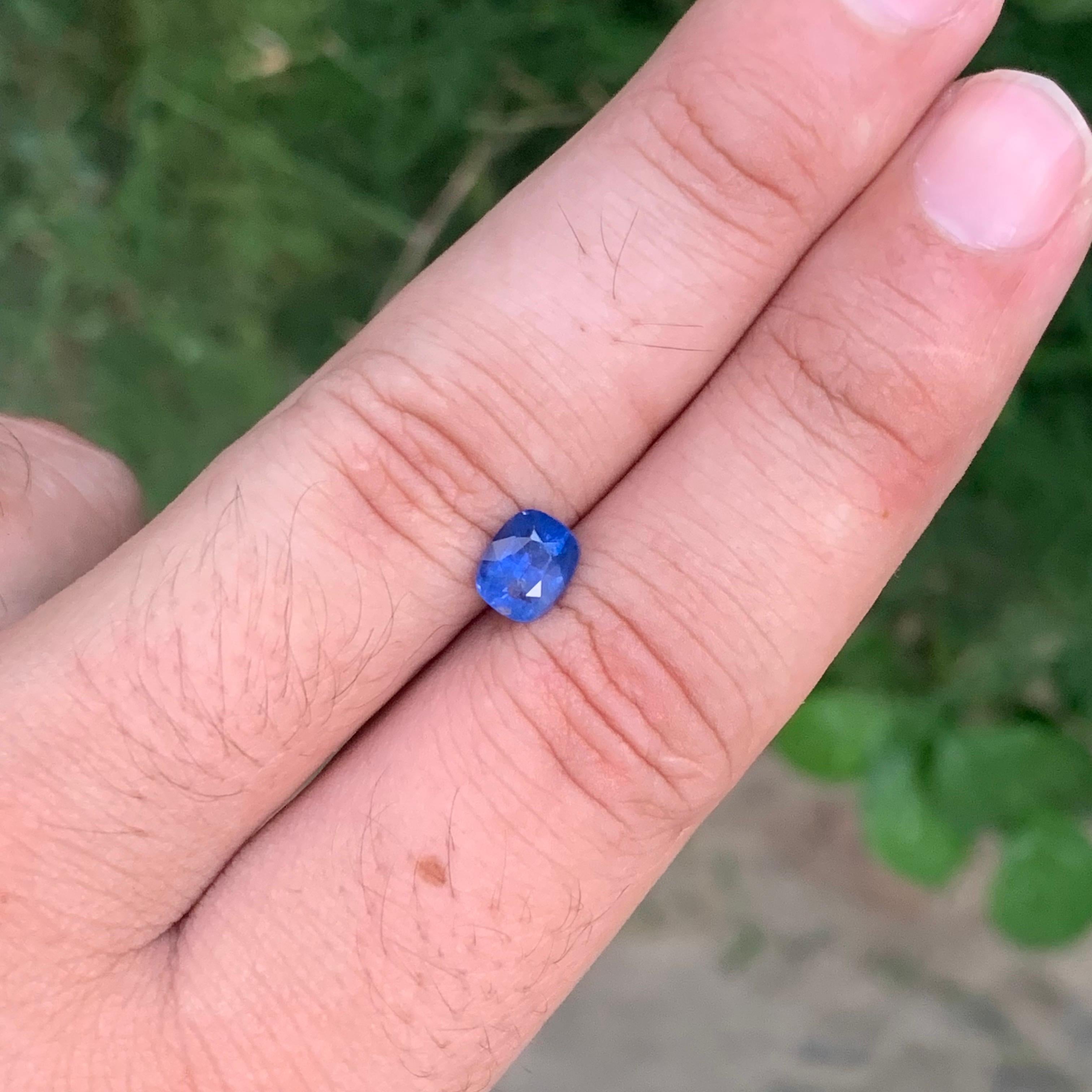 1.80 Karat natürlicher loser blauer Saphir Kissenform Edelstein im Angebot 1