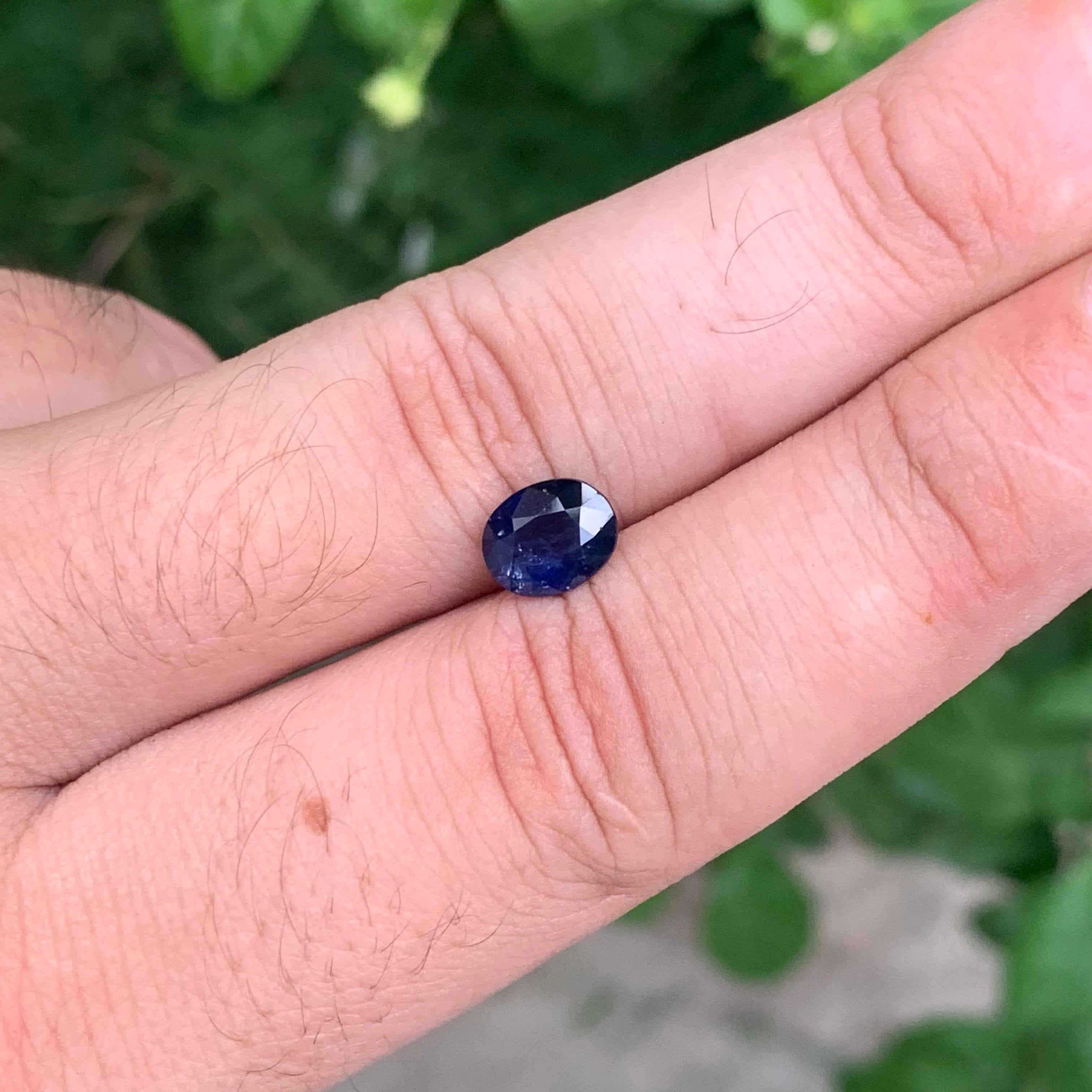 1.80 Karat natürlicher loser blauer Saphir Ovalform Edelstein im Angebot 2