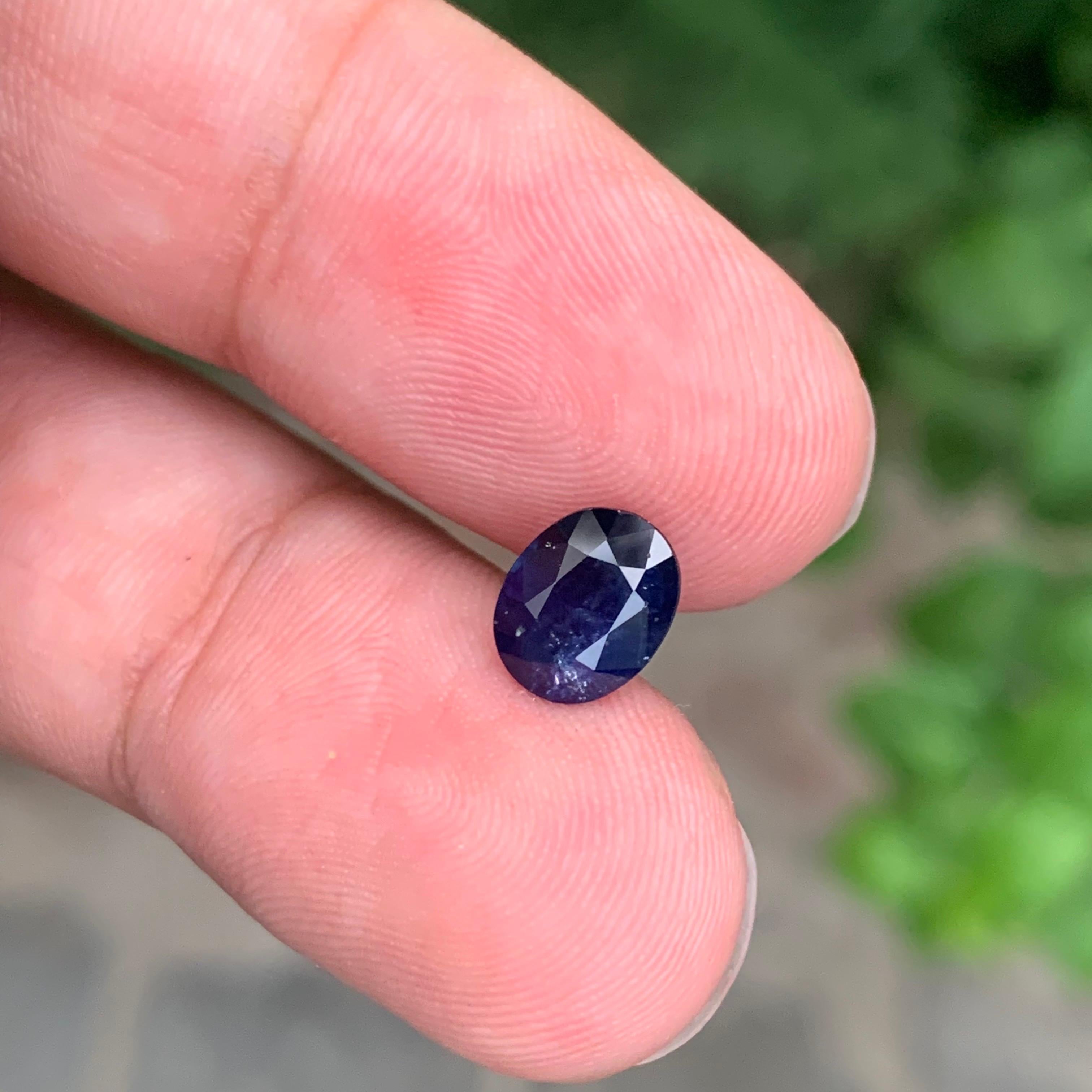 1.80 Karat natürlicher loser blauer Saphir Ovalform Edelstein im Angebot 3
