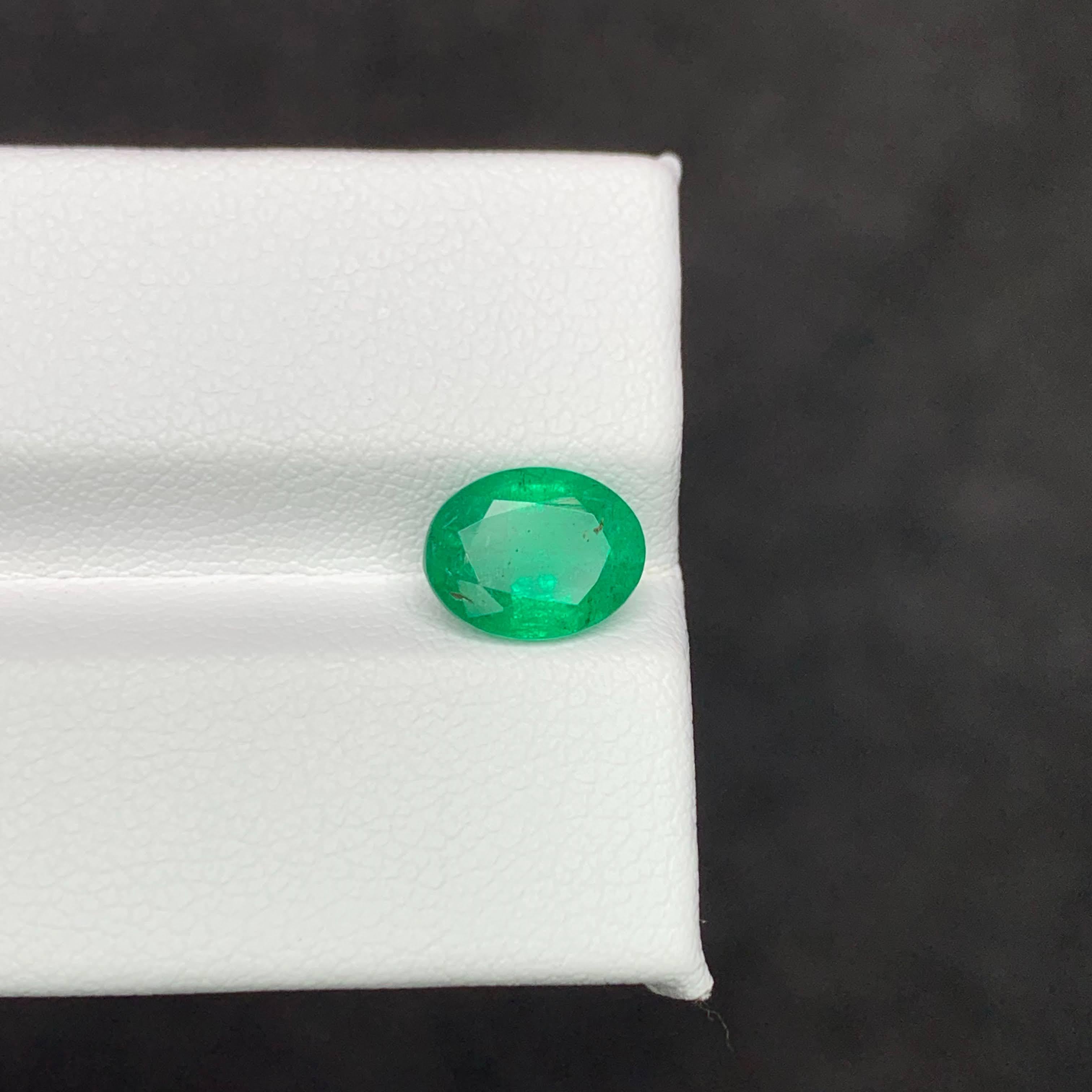 Peso 1,80 carati
Dimensioni 9,0x7,0x4,7 mm
Trattamento Nessuno 
Origine Zambia
Chiarezza VVS 
Forma Taglio Ovale 





Questo smeraldo verde sfuso da 1,80 carati proviene dalle rinomate miniere dello Zambia, ammirate in tutto il mondo per la