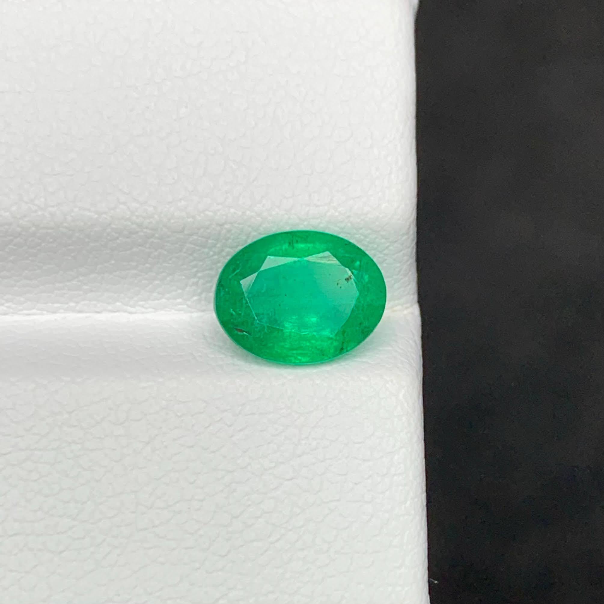 1,80 carati di pietra naturale di smeraldo verde sciolta con taglio ovale dallo Zambia in vendita 3