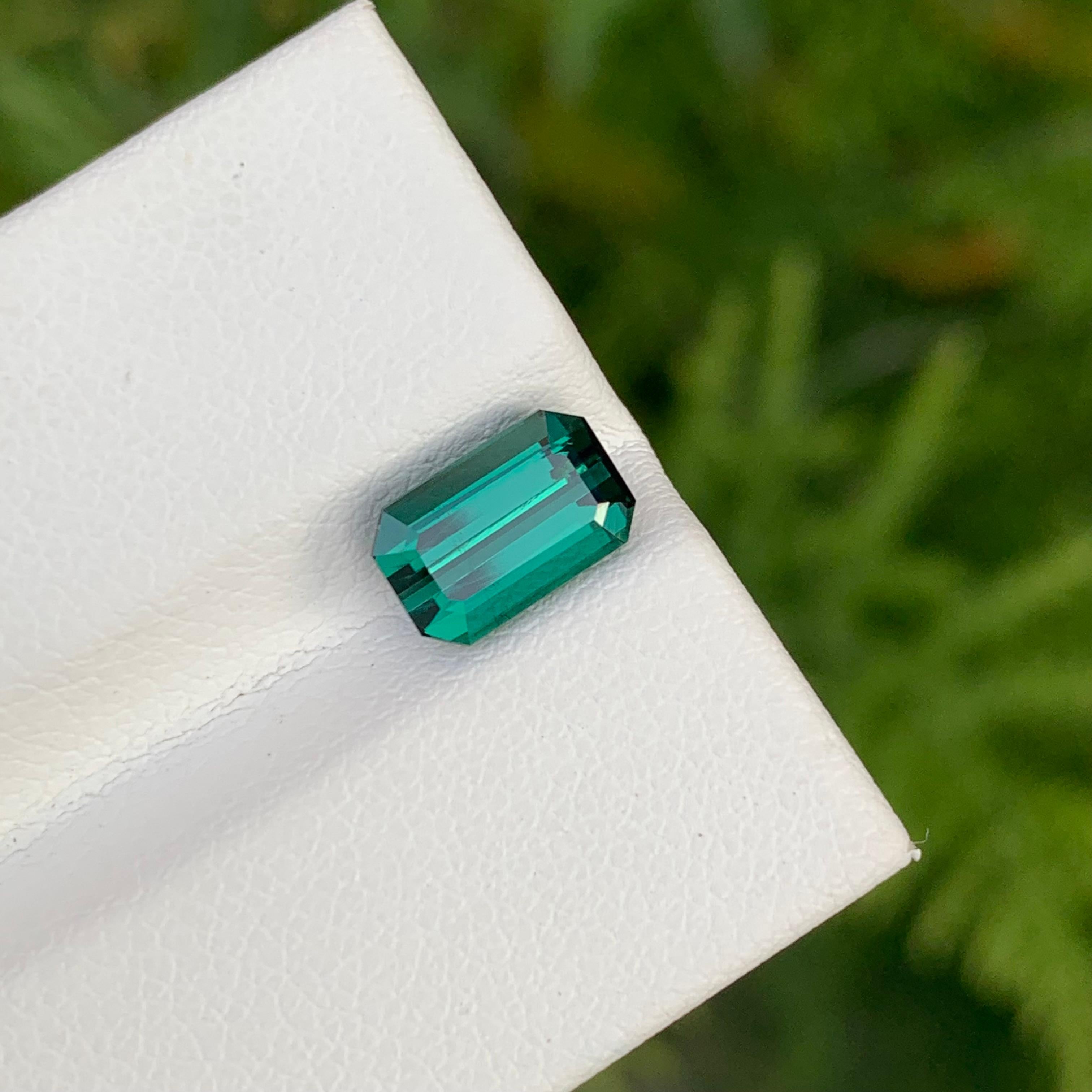 1,80 Karat natürlicher loser grüner Lagoon-Turmalin in Smaragdform für Ring für Damen oder Herren im Angebot