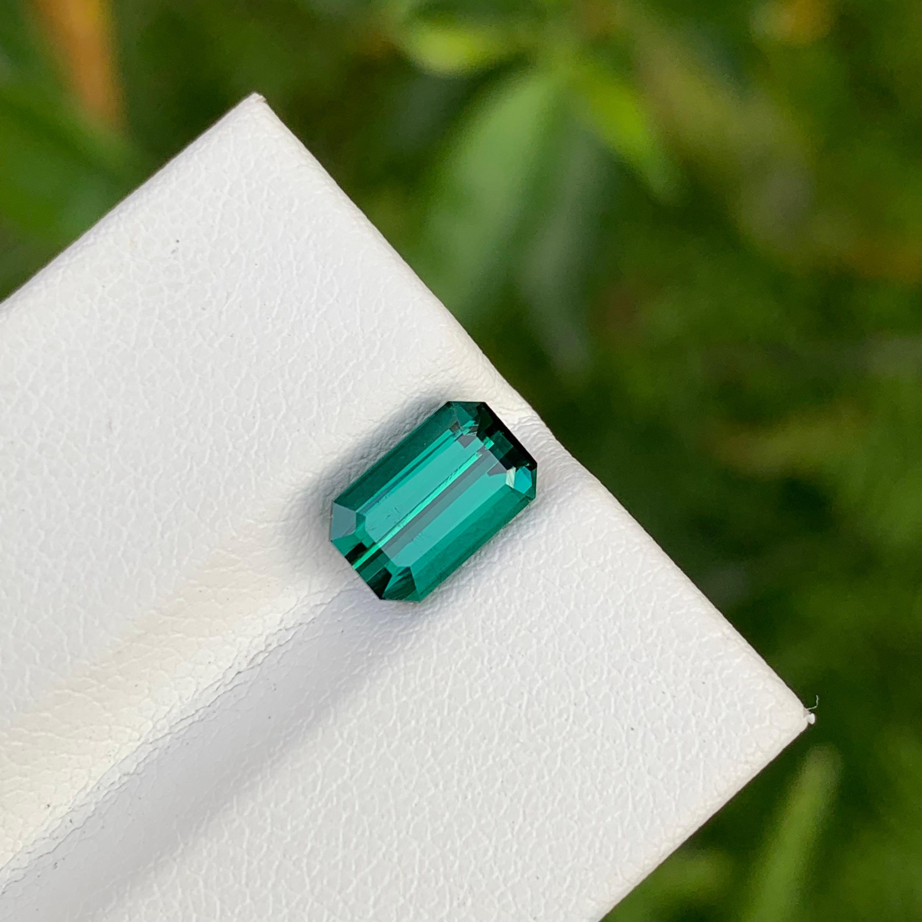 1,80 Karat natürlicher loser grüner Lagoon-Turmalin in Smaragdform für Ring im Angebot 1