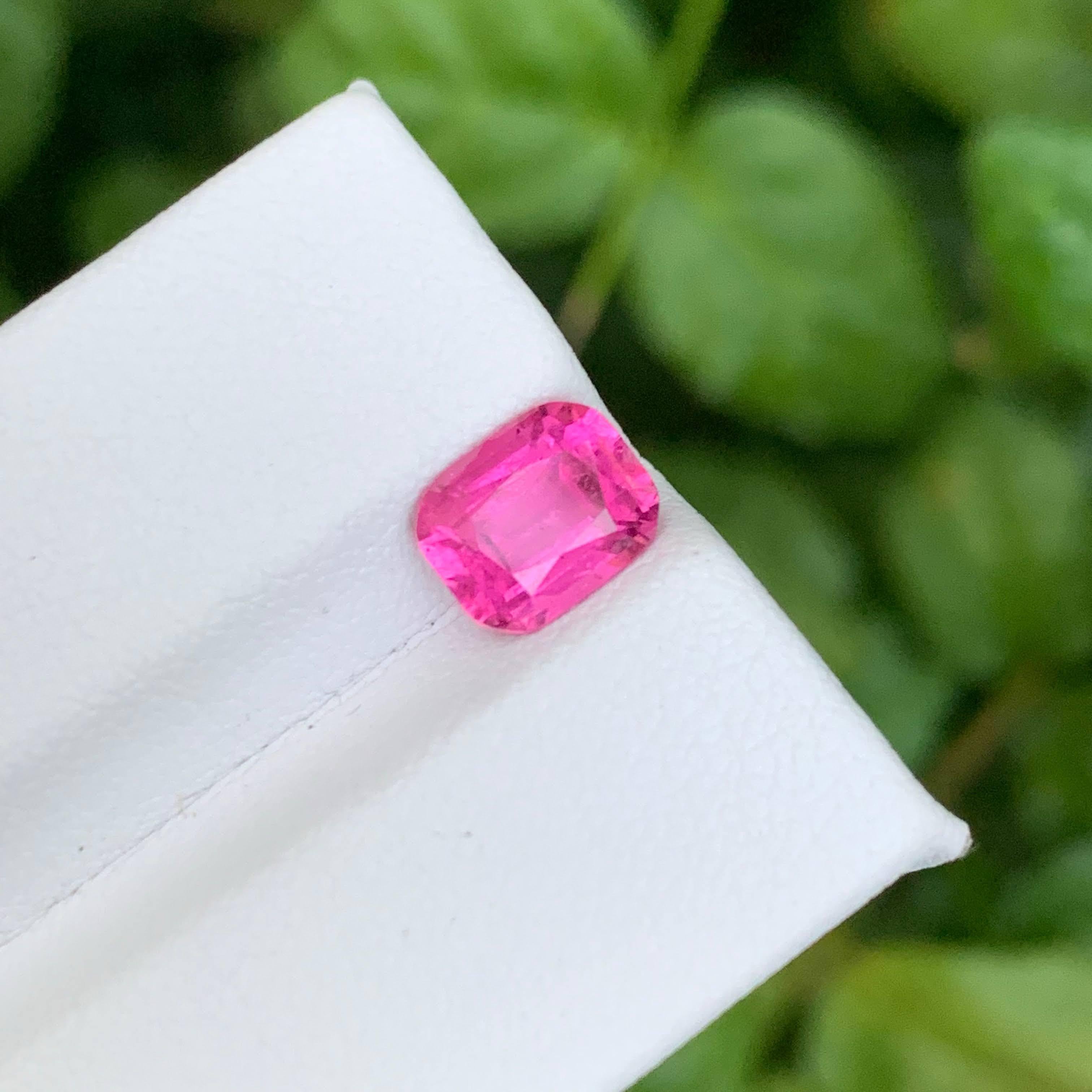 da uomo o donna 1,80 carati di tormalina rosa calda naturale sfusa con taglio a cuscino Gemma afgana in vendita