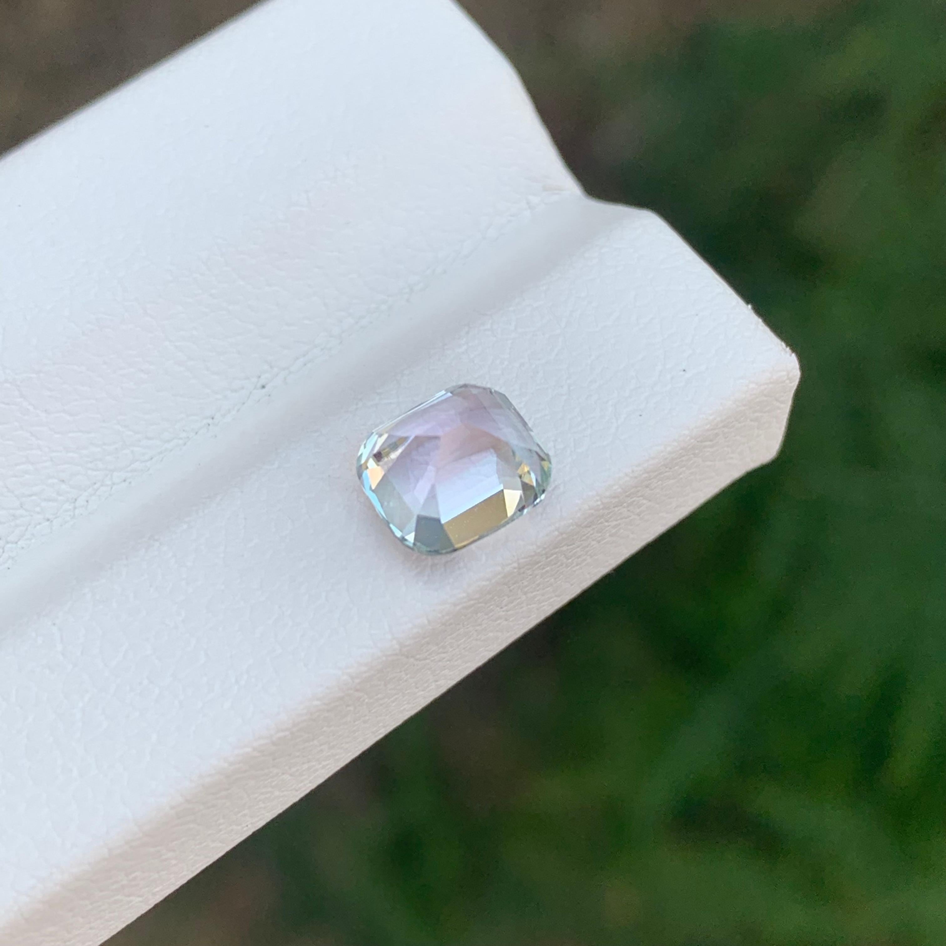 1.80 Karat Natürlicher loser hellrosa Turmalin Cushion Shape Edelstein im Zustand „Neu“ im Angebot in Peshawar, PK