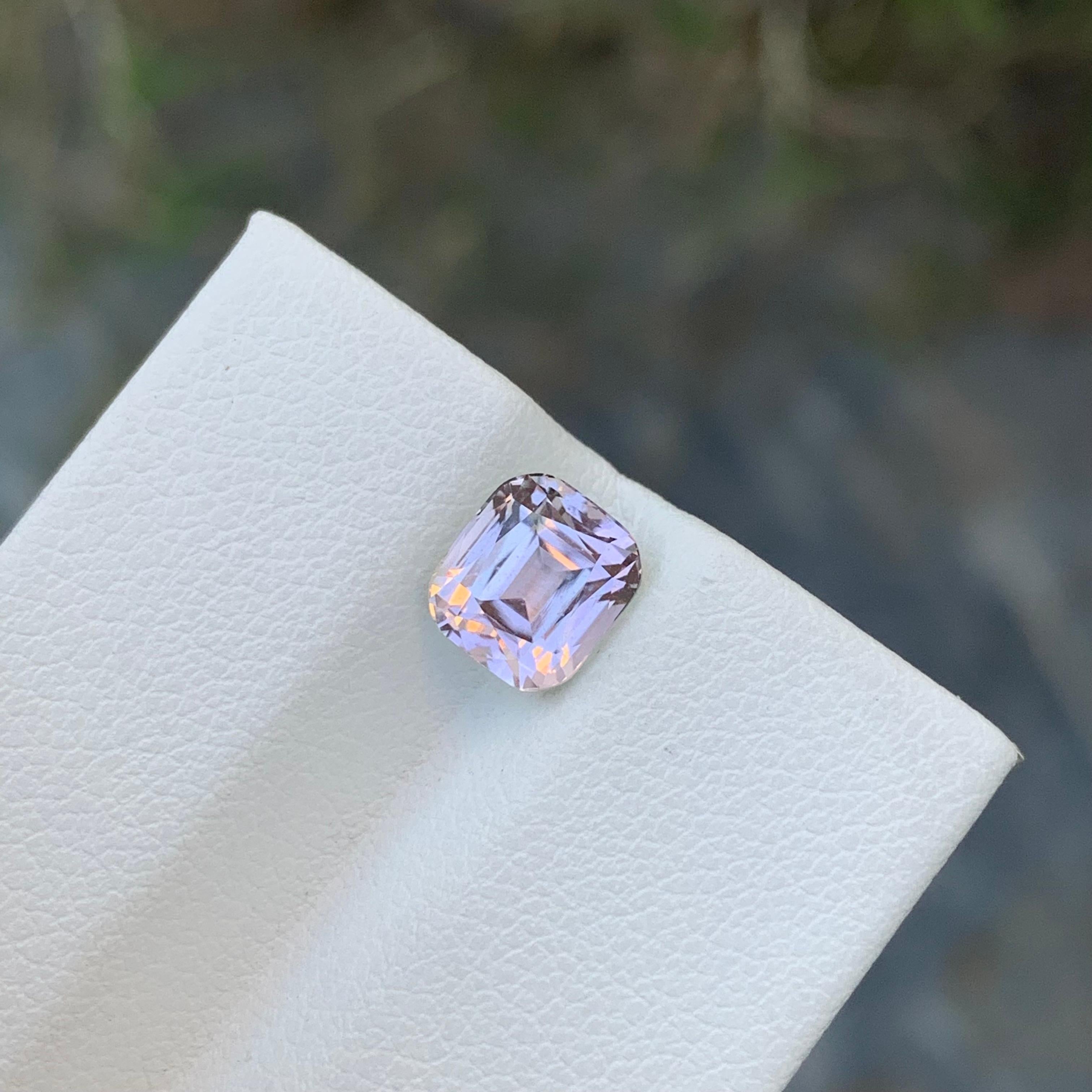 Tourmaline rose clair non sertie de 1,80 carat de forme coussin pour bague en vente 4