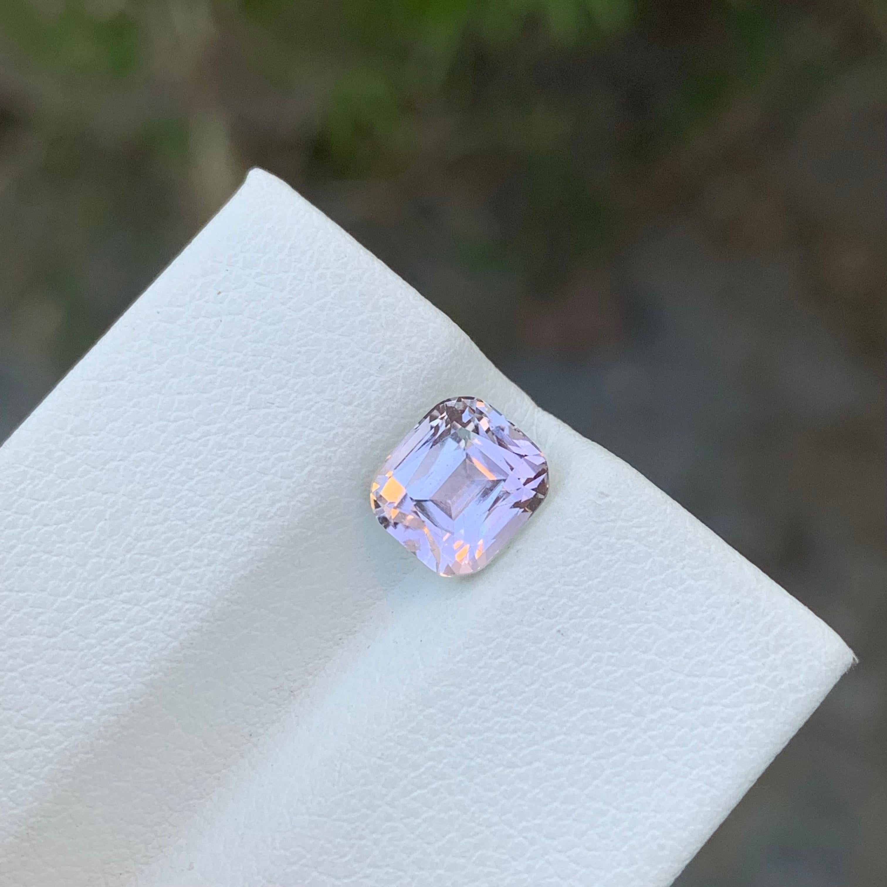 Tourmaline rose clair non sertie de 1,80 carat de forme coussin pour bague Neuf - En vente à Peshawar, PK