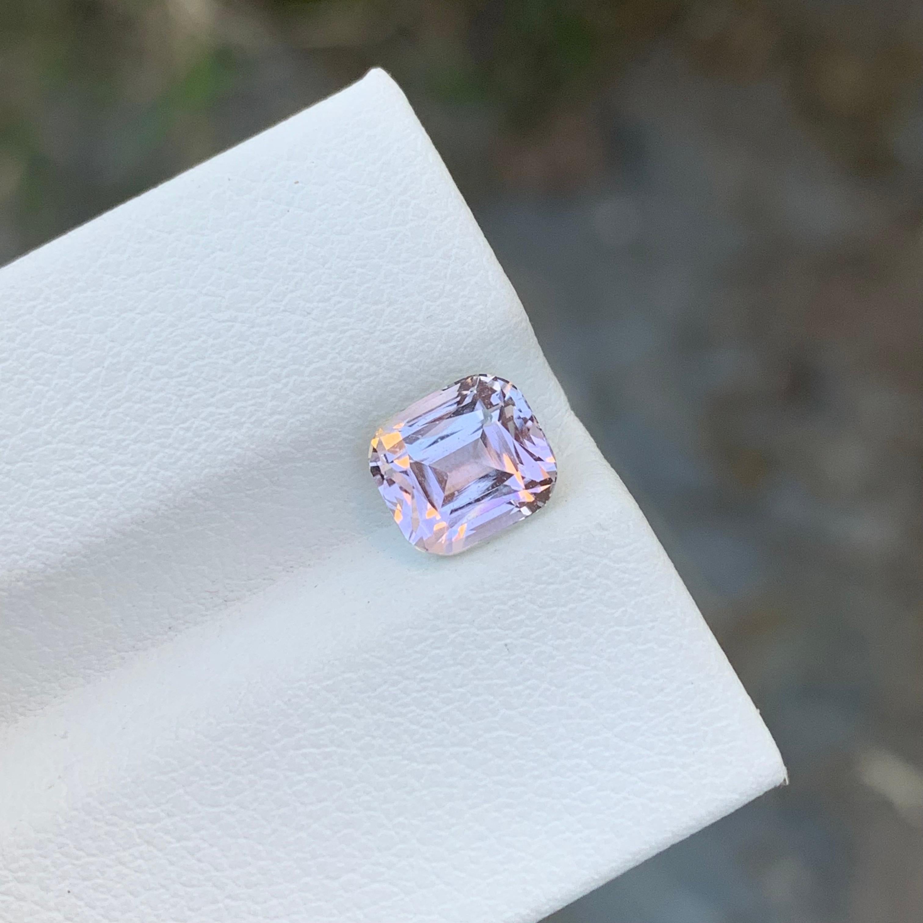 Tourmaline rose clair non sertie de 1,80 carat de forme coussin pour bague en vente 1