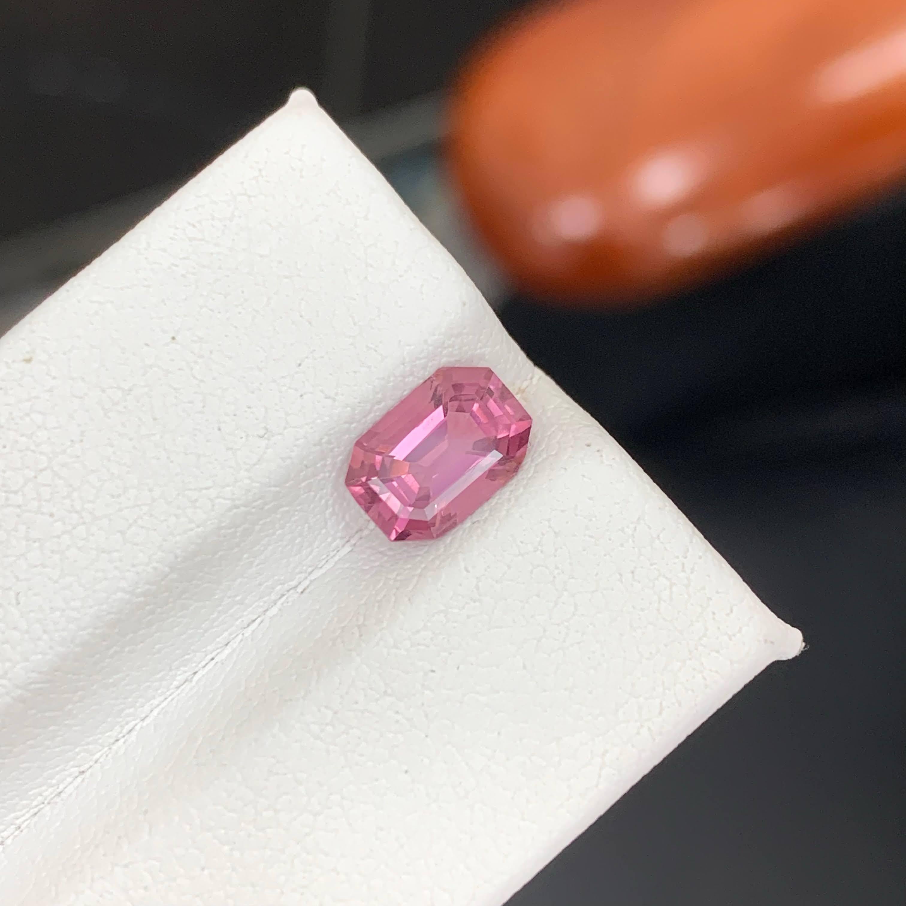 1,80 Karat natürlicher loser rosa Spinell Stein Smaragdschliff burmesischer Edelstein im Angebot 2