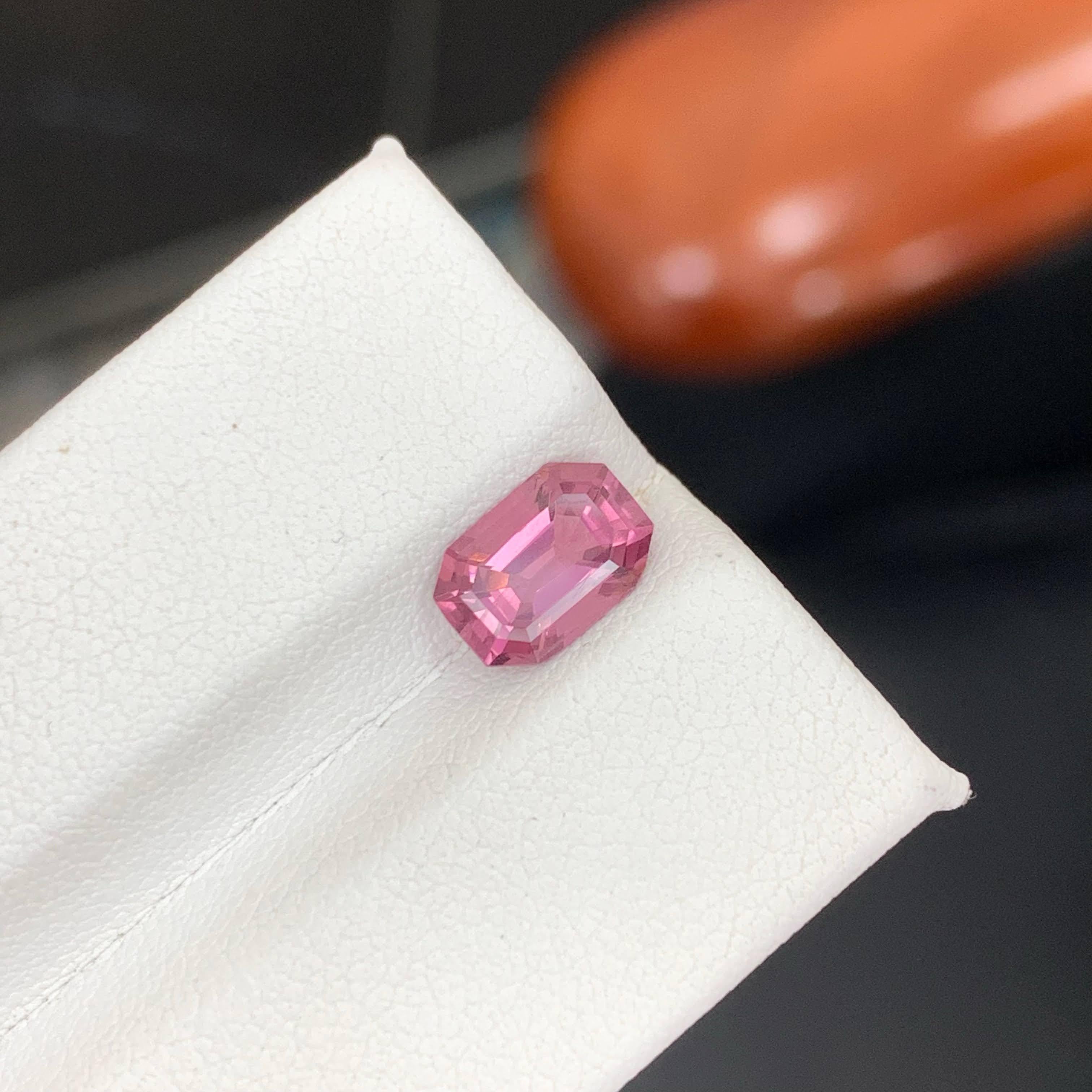 1,80 Karat natürlicher loser rosa Spinell Stein Smaragdschliff burmesischer Edelstein im Angebot 3