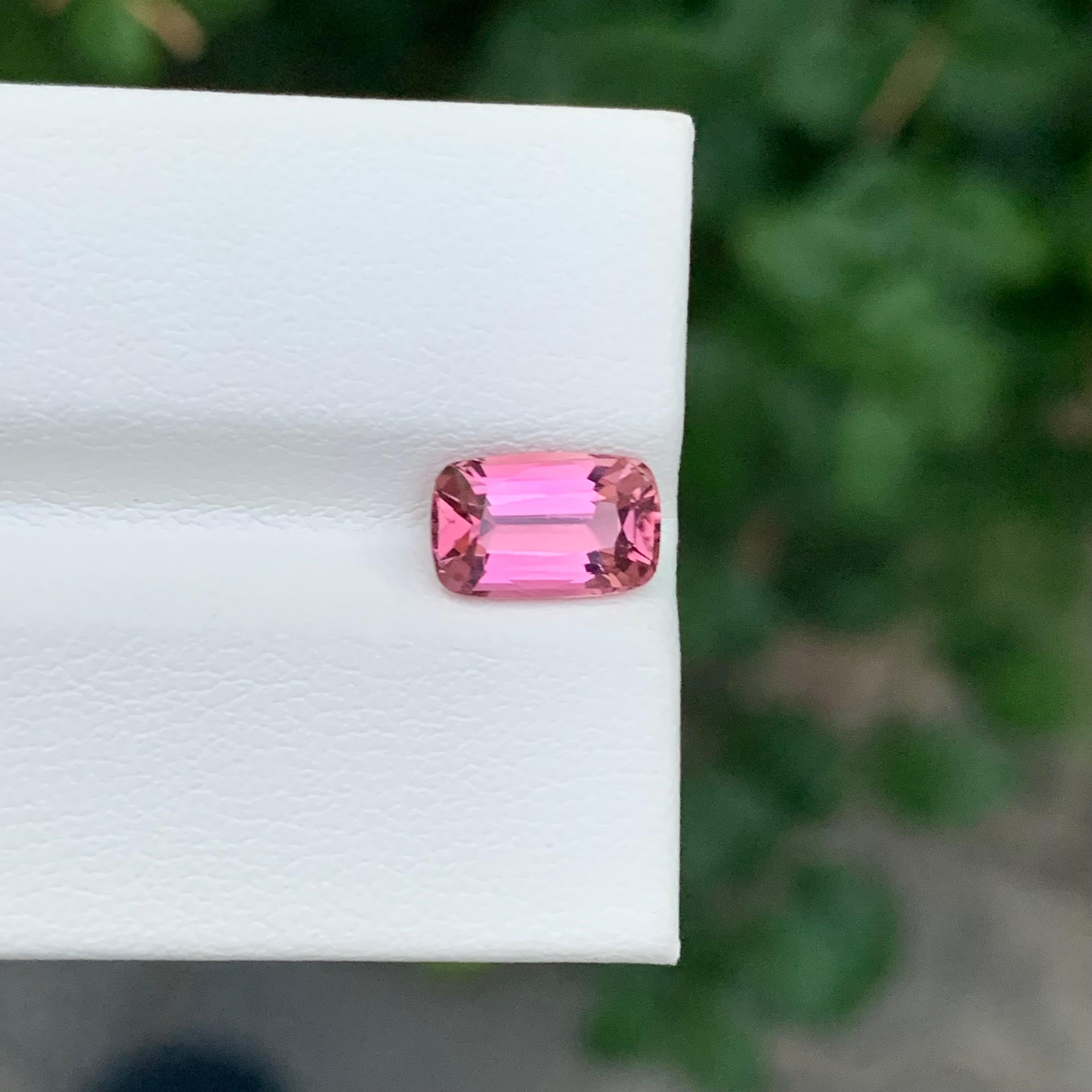 Stunning 1.80 Carats Natural Loose Pink Tourmaline In New Condition For Sale In Peshawar, PK