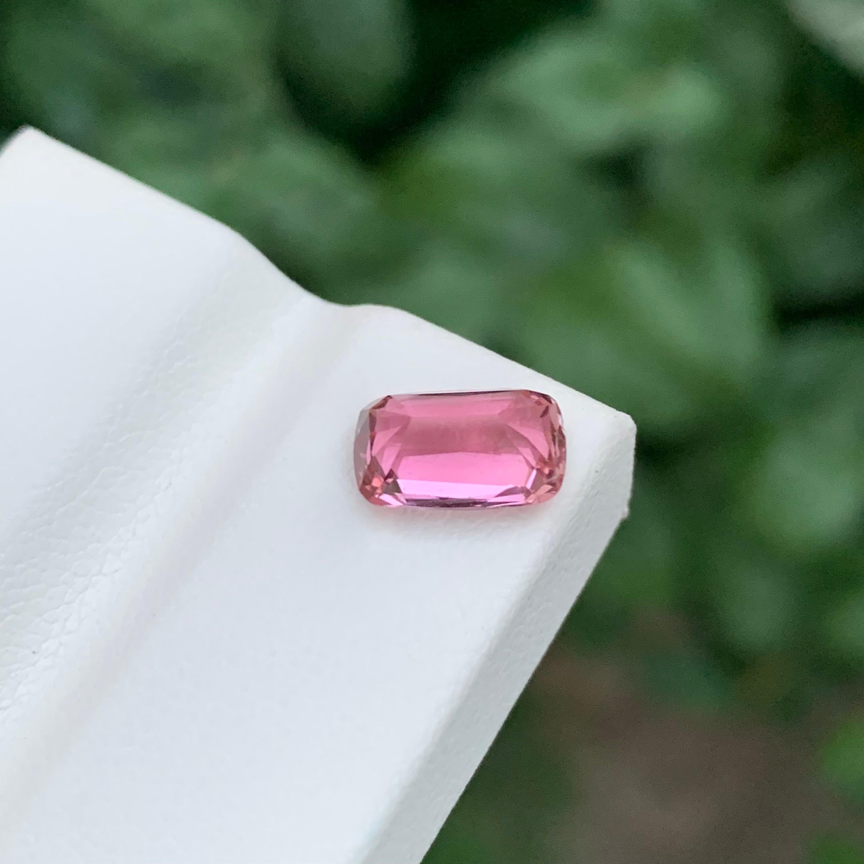 Stunning 1.80 Carats Natural Loose Pink Tourmaline For Sale 1