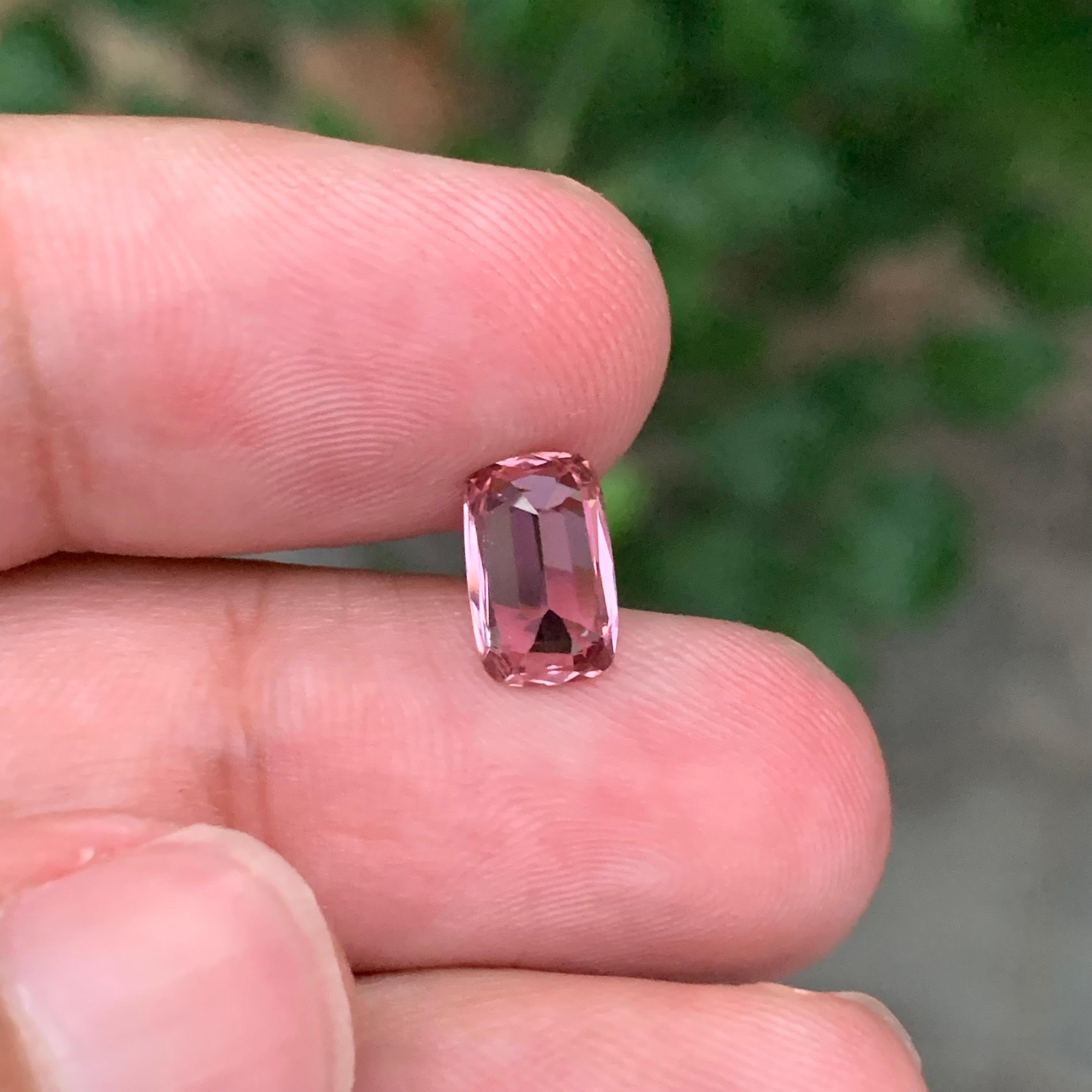 Stunning 1.80 Carats Natural Loose Pink Tourmaline For Sale 3